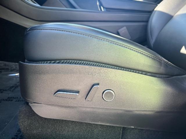 2022 Pearl White Multi-Coat /Black Tesla Model Y Long Range Dual Motor All-Wheel Drive (7SAYGAEEXNF) with an ELECTRIC engine, Automatic transmission, located at 1865 East Red Hills Pkwy, St. George, 84770, (435) 628-0023, 37.120850, -113.543640 - Excellent Tesla Model Y Long Range All Wheel Drive with 3rd row! 7 Seats! Battery is 90% healthy. Gets 290 on full charge. Still has remaining 120k mile Tesla warranty on battery and motor. We have aftermarkt battery warranties available. Southern Utah's Tesla Experts 4 Seasons Auto DL 7932 - Photo#15