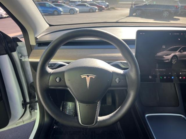 2022 Pearl White Multi-Coat /Black Tesla Model Y Long Range Dual Motor All-Wheel Drive (7SAYGAEEXNF) with an ELECTRIC engine, Automatic transmission, located at 1865 East Red Hills Pkwy, St. George, 84770, (435) 628-0023, 37.120850, -113.543640 - Excellent Tesla Model Y Long Range All Wheel Drive with 3rd row! 7 Seats! Battery is 90% healthy. Gets 290 on full charge. Still has remaining 120k mile Tesla warranty on battery and motor. We have aftermarkt battery warranties available. Southern Utah's Tesla Experts 4 Seasons Auto DL 7932 - Photo#17