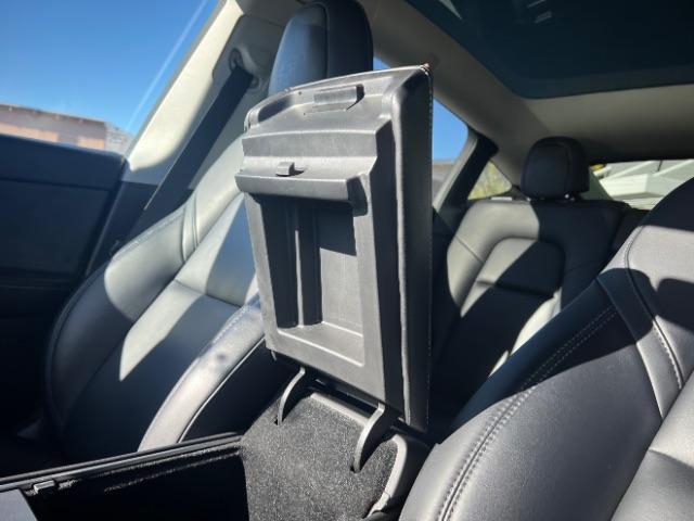 2022 Pearl White Multi-Coat /Black Tesla Model Y Long Range Dual Motor All-Wheel Drive (7SAYGAEEXNF) with an ELECTRIC engine, Automatic transmission, located at 1865 East Red Hills Pkwy, St. George, 84770, (435) 628-0023, 37.120850, -113.543640 - Excellent Tesla Model Y Long Range All Wheel Drive with 3rd row! 7 Seats! Battery is 90% healthy. Gets 290 on full charge. Still has remaining 120k mile Tesla warranty on battery and motor. We have aftermarkt battery warranties available. Southern Utah's Tesla Experts 4 Seasons Auto DL 7932 - Photo#19