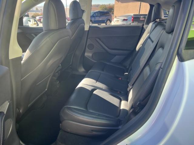 2022 Pearl White Multi-Coat /Black Tesla Model Y Long Range Dual Motor All-Wheel Drive (7SAYGAEEXNF) with an ELECTRIC engine, Automatic transmission, located at 1865 East Red Hills Pkwy, St. George, 84770, (435) 628-0023, 37.120850, -113.543640 - Excellent Tesla Model Y Long Range All Wheel Drive with 3rd row! 7 Seats! Battery is 90% healthy. Gets 290 on full charge. Still has remaining 120k mile Tesla warranty on battery and motor. We have aftermarkt battery warranties available. Southern Utah's Tesla Experts 4 Seasons Auto DL 7932 - Photo#21