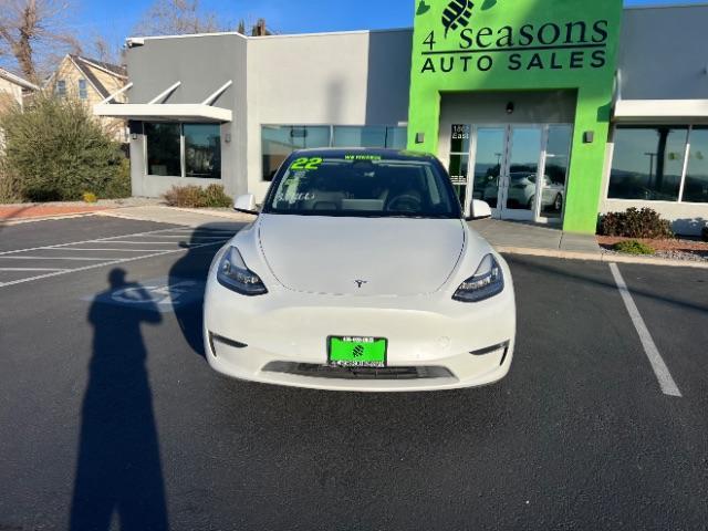 2022 Pearl White Multi-Coat /Black Tesla Model Y Long Range Dual Motor All-Wheel Drive (7SAYGAEEXNF) with an ELECTRIC engine, Automatic transmission, located at 1865 East Red Hills Pkwy, St. George, 84770, (435) 628-0023, 37.120850, -113.543640 - Excellent Tesla Model Y Long Range All Wheel Drive with 3rd row! 7 Seats! All our Teslas come with charging kit Battery is 90% healthy. Gets 290 on full charge. Still has remaining 120k mile Tesla warranty on battery and motor. We have aftermarkt battery warranties available. Southern Utah's Te - Photo#3