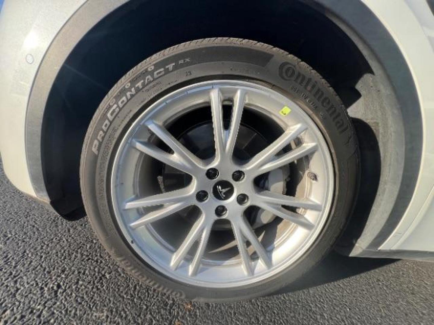 2022 Pearl White Multi-Coat /Black Tesla Model Y Long Range Dual Motor All-Wheel Drive (7SAYGAEEXNF) with an ELECTRIC engine, Automatic transmission, located at 1865 East Red Hills Pkwy, St. George, 84770, (435) 628-0023, 37.120850, -113.543640 - Photo#11