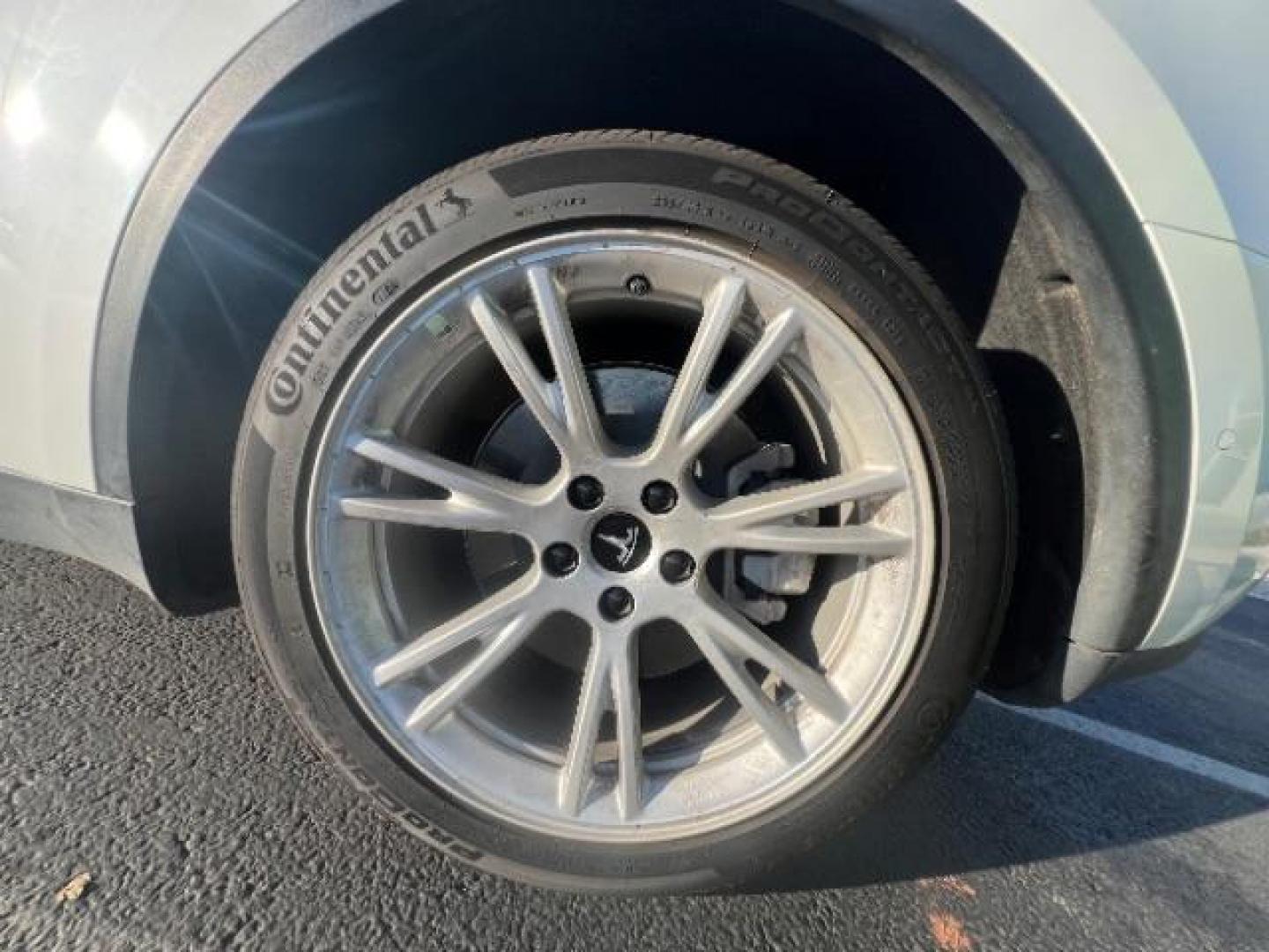 2022 Pearl White Multi-Coat /Black Tesla Model Y Long Range Dual Motor All-Wheel Drive (7SAYGAEEXNF) with an ELECTRIC engine, Automatic transmission, located at 1865 East Red Hills Pkwy, St. George, 84770, (435) 628-0023, 37.120850, -113.543640 - Photo#12