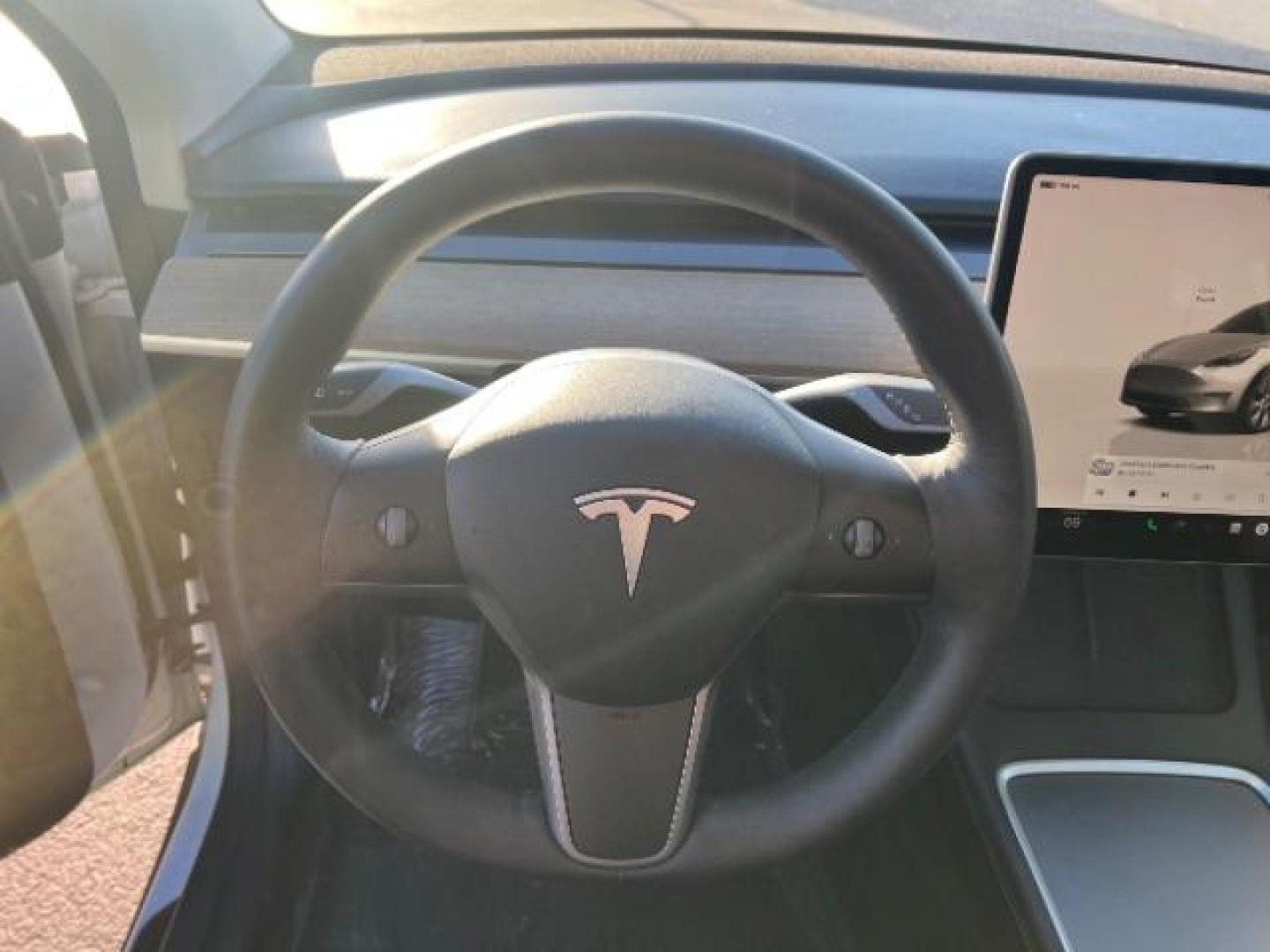 2022 Pearl White Multi-Coat /Black Tesla Model Y Long Range Dual Motor All-Wheel Drive (7SAYGAEEXNF) with an ELECTRIC engine, Automatic transmission, located at 1865 East Red Hills Pkwy, St. George, 84770, (435) 628-0023, 37.120850, -113.543640 - Photo#17