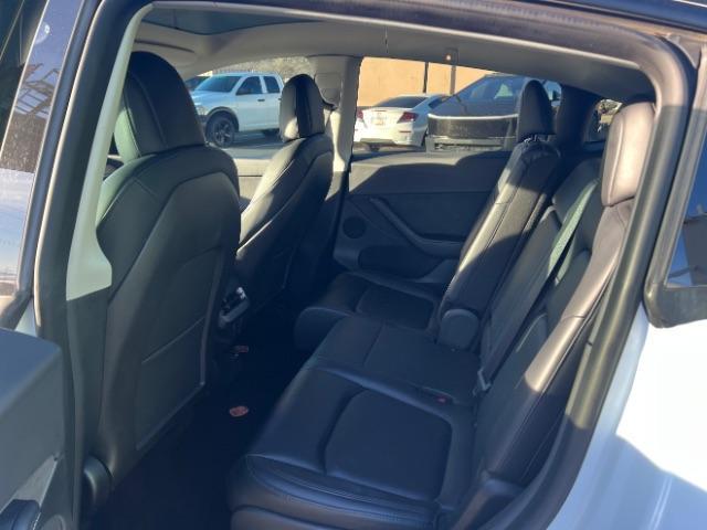 2022 Pearl White Multi-Coat /Black Tesla Model Y Long Range Dual Motor All-Wheel Drive (7SAYGAEEXNF) with an ELECTRIC engine, Automatic transmission, located at 1865 East Red Hills Pkwy, St. George, 84770, (435) 628-0023, 37.120850, -113.543640 - Excellent Tesla Model Y Long Range All Wheel Drive with 3rd row! 7 Seats! All our Teslas come with charging kit Battery is 90% healthy. Gets 290 on full charge. Still has remaining 120k mile Tesla warranty on battery and motor. We have aftermarkt battery warranties available. Southern Utah's Te - Photo#21