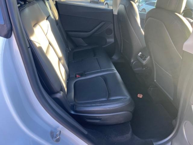 2022 Pearl White Multi-Coat /Black Tesla Model Y Long Range Dual Motor All-Wheel Drive (7SAYGAEEXNF) with an ELECTRIC engine, Automatic transmission, located at 1865 East Red Hills Pkwy, St. George, 84770, (435) 628-0023, 37.120850, -113.543640 - Excellent Tesla Model Y Long Range All Wheel Drive with 3rd row! 7 Seats! All our Teslas come with charging kit Battery is 90% healthy. Gets 290 on full charge. Still has remaining 120k mile Tesla warranty on battery and motor. We have aftermarkt battery warranties available. Southern Utah's Te - Photo#26