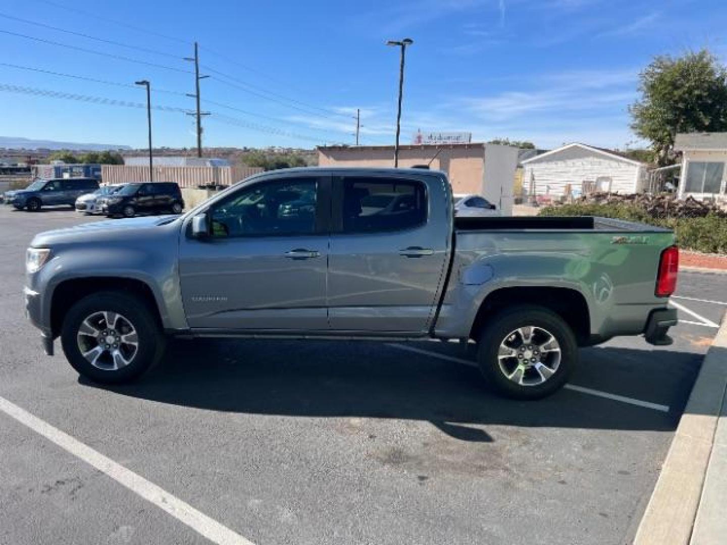 2020 Shadow Gray Metallic /Jet Black Chevrolet Colorado 2WD Crew Cab Short Box Z71 (1GCGSDEN3L1) with an 3.6L V-6 gasoline direct injection engine, Automatic transmission, located at 1865 East Red Hills Pkwy, St. George, 84770, (435) 628-0023, 37.120850, -113.543640 - We specialize in helping ALL people get the best financing available. No matter your credit score, good, bad or none we can get you an amazing rate. Had a bankruptcy, divorce, or repossessions? We give you the green light to get your credit back on the road. Low down and affordable payments that fit - Photo#3