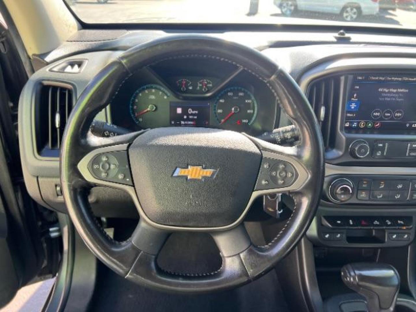 2020 Shadow Gray Metallic /Jet Black Chevrolet Colorado 2WD Crew Cab Short Box Z71 (1GCGSDEN3L1) with an 3.6L V-6 gasoline direct injection engine, Automatic transmission, located at 1865 East Red Hills Pkwy, St. George, 84770, (435) 628-0023, 37.120850, -113.543640 - We specialize in helping ALL people get the best financing available. No matter your credit score, good, bad or none we can get you an amazing rate. Had a bankruptcy, divorce, or repossessions? We give you the green light to get your credit back on the road. Low down and affordable payments that fit - Photo#15