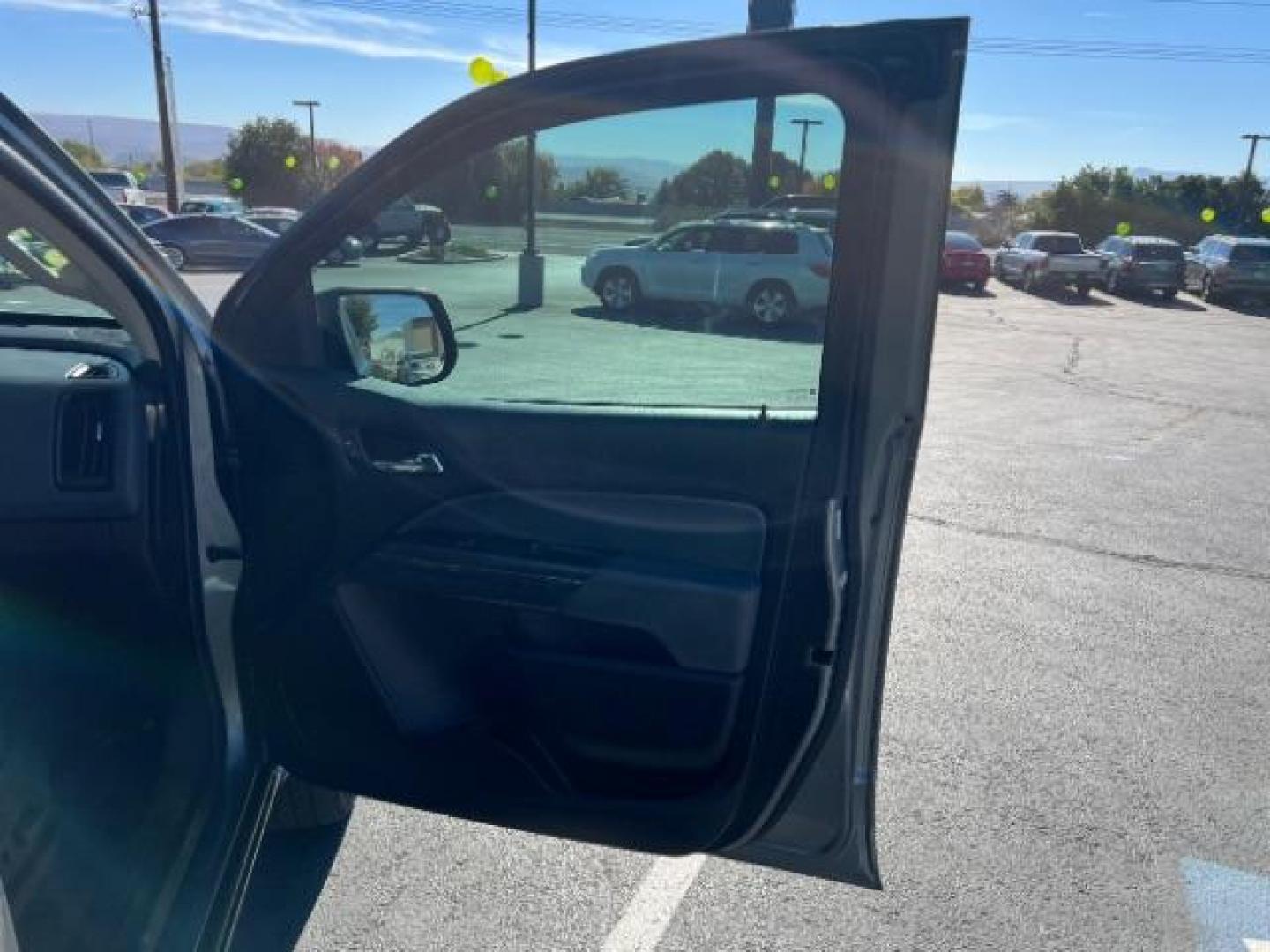 2020 Shadow Gray Metallic /Jet Black Chevrolet Colorado 2WD Crew Cab Short Box Z71 (1GCGSDEN3L1) with an 3.6L V-6 gasoline direct injection engine, Automatic transmission, located at 1865 East Red Hills Pkwy, St. George, 84770, (435) 628-0023, 37.120850, -113.543640 - We specialize in helping ALL people get the best financing available. No matter your credit score, good, bad or none we can get you an amazing rate. Had a bankruptcy, divorce, or repossessions? We give you the green light to get your credit back on the road. Low down and affordable payments that fit - Photo#27