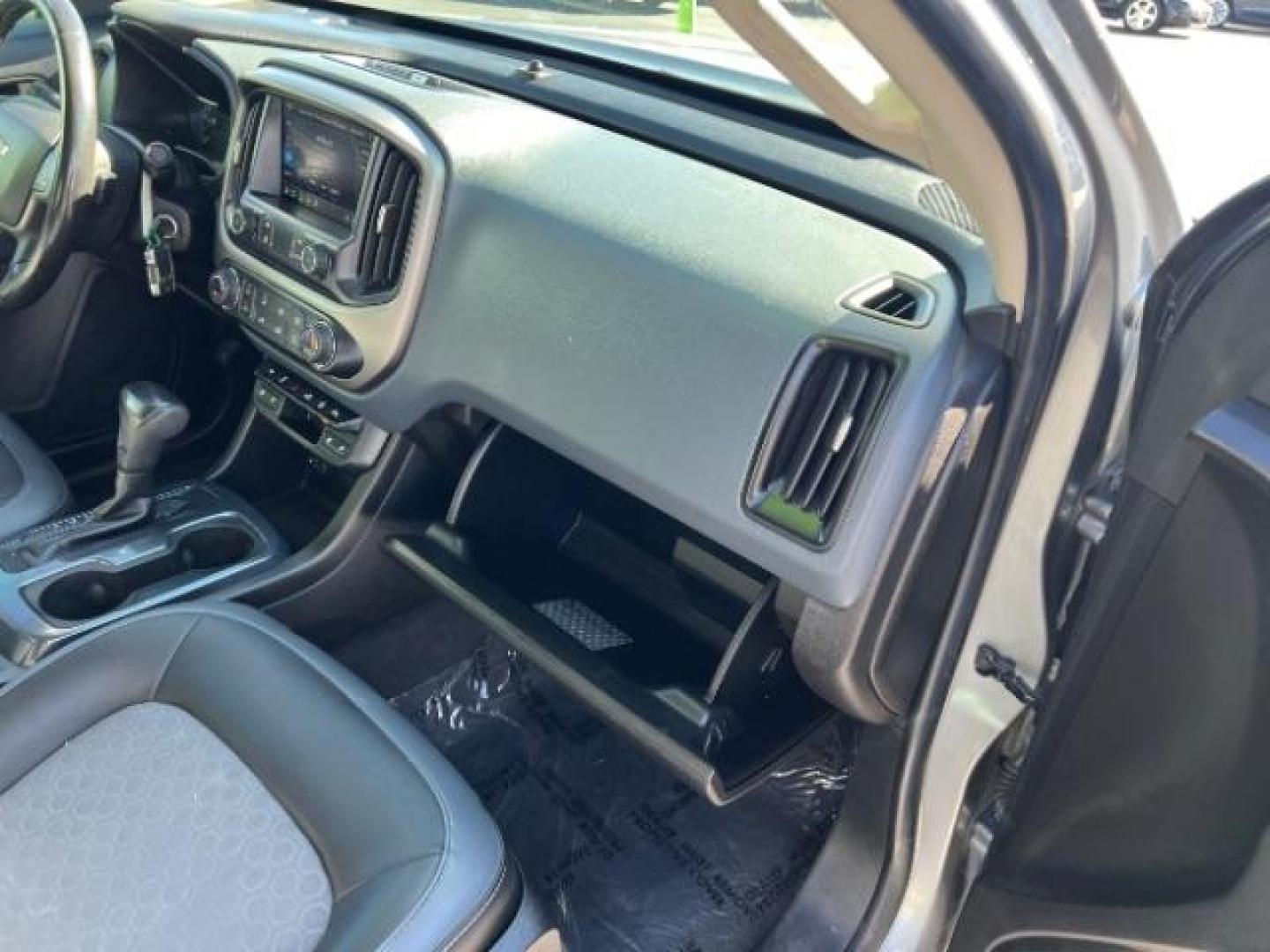 2020 Shadow Gray Metallic /Jet Black Chevrolet Colorado 2WD Crew Cab Short Box Z71 (1GCGSDEN3L1) with an 3.6L V-6 gasoline direct injection engine, Automatic transmission, located at 1865 East Red Hills Pkwy, St. George, 84770, (435) 628-0023, 37.120850, -113.543640 - We specialize in helping ALL people get the best financing available. No matter your credit score, good, bad or none we can get you an amazing rate. Had a bankruptcy, divorce, or repossessions? We give you the green light to get your credit back on the road. Low down and affordable payments that fit - Photo#29