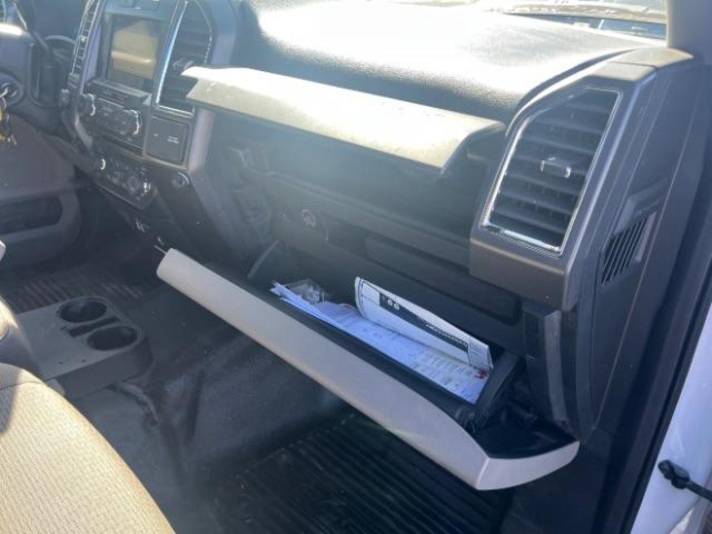 2017 Oxford White /Medium Earth Gray Ford F-550 Chassis XLT (1FD0W5HT1HE) with an Powerstroke 6.7L V-8 diesel direct injection engine, Automatic transmission, located at 940 North Main Street, Cedar City, UT, 84720, (435) 628-0023, 37.692936, -113.061897 - Photo#28