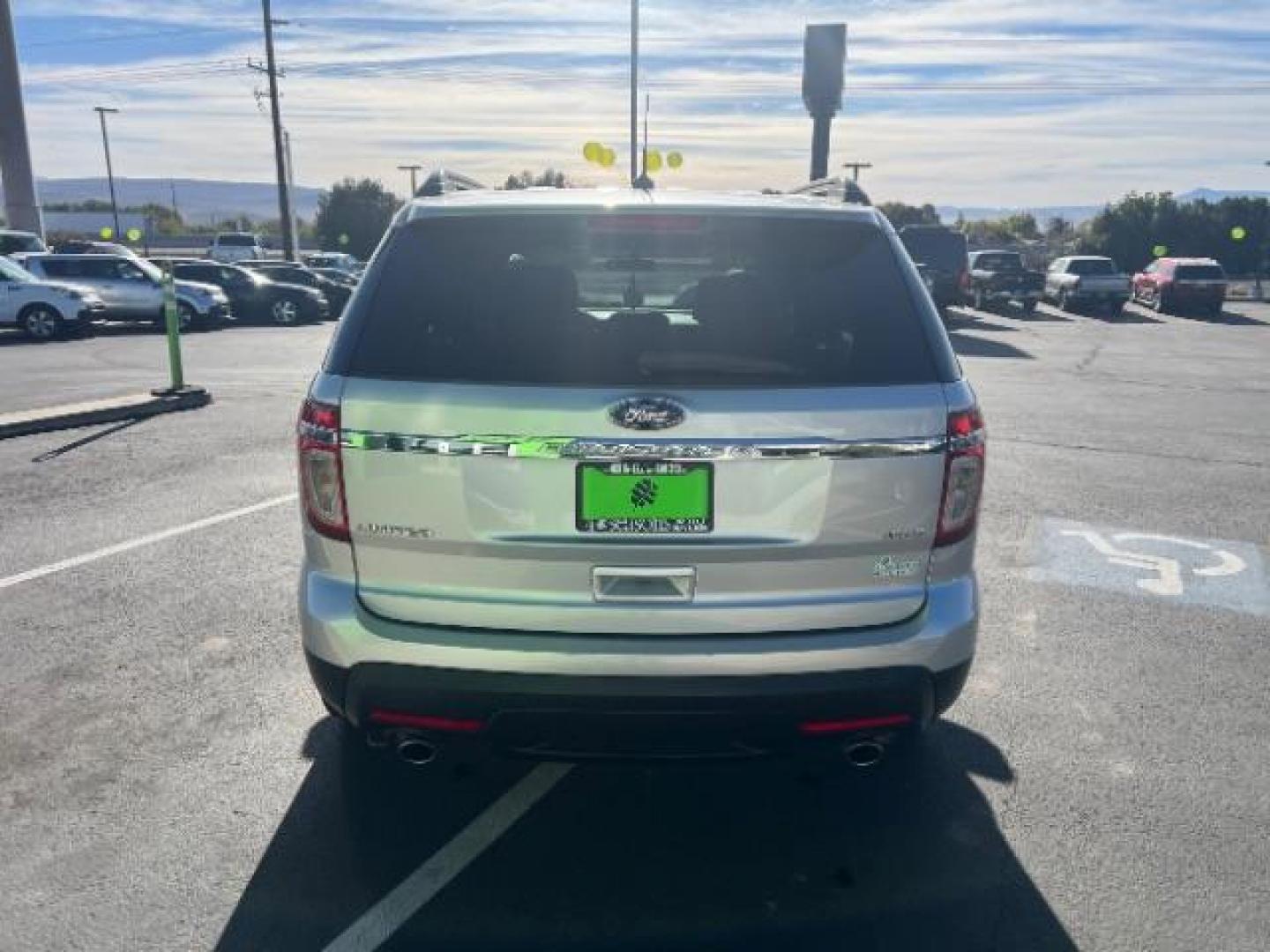 2014 Ingot Silver Metallic /Charcoal Black w/Pecan Inserts Ford Explorer Limited (1FM5K8F84EG) with an 3.5L V-6 DOHC engine, Automatic transmission, located at 940 North Main Street, Cedar City, UT, 84720, (435) 628-0023, 37.692936, -113.061897 - Photo#5