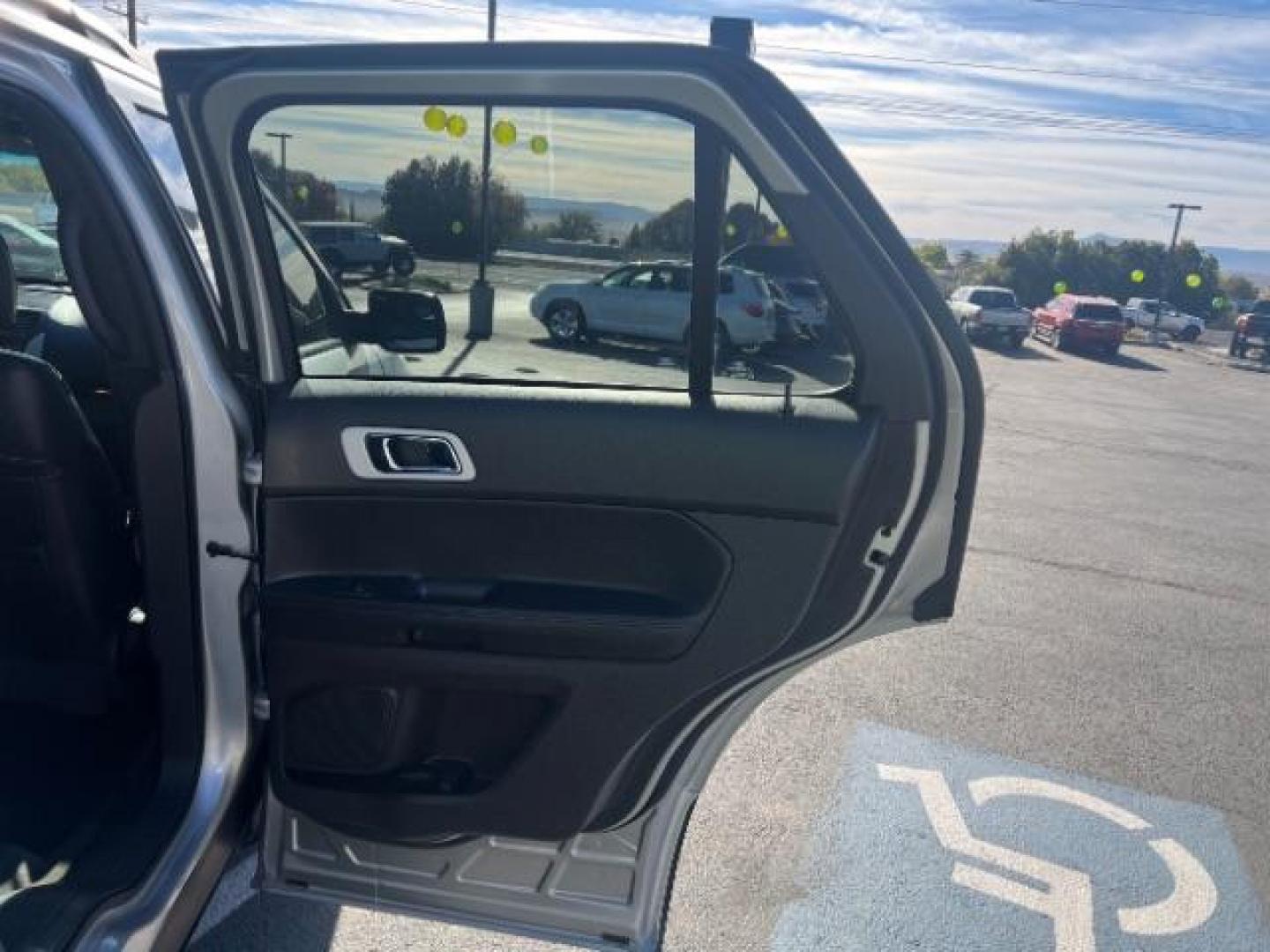 2014 Ingot Silver Metallic /Charcoal Black w/Pecan Inserts Ford Explorer Limited (1FM5K8F84EG) with an 3.5L V-6 DOHC engine, Automatic transmission, located at 940 North Main Street, Cedar City, UT, 84720, (435) 628-0023, 37.692936, -113.061897 - Photo#29