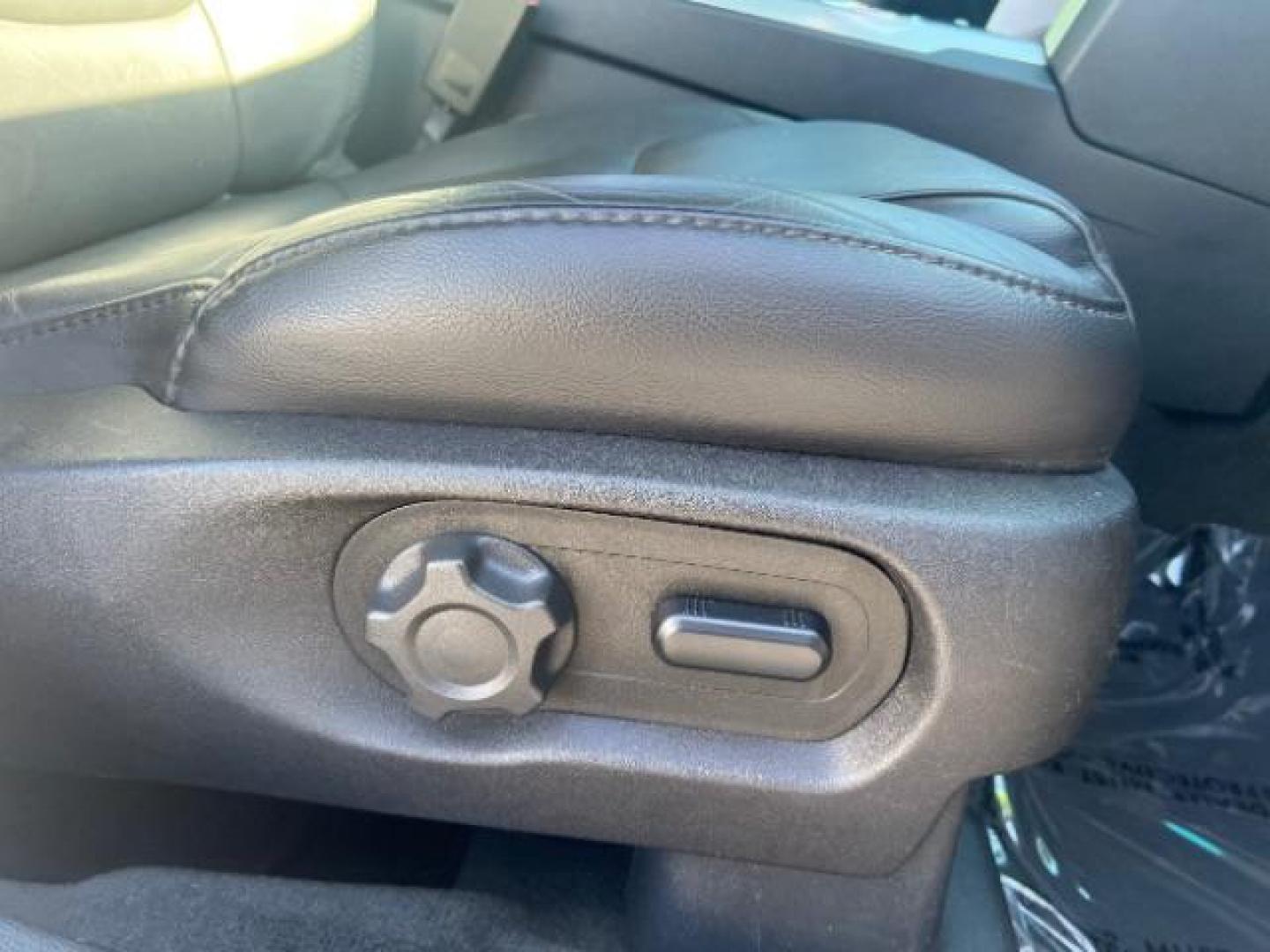 2014 Ingot Silver Metallic /Charcoal Black w/Pecan Inserts Ford Explorer Limited (1FM5K8F84EG) with an 3.5L V-6 DOHC engine, Automatic transmission, located at 940 North Main Street, Cedar City, UT, 84720, (435) 628-0023, 37.692936, -113.061897 - Photo#32