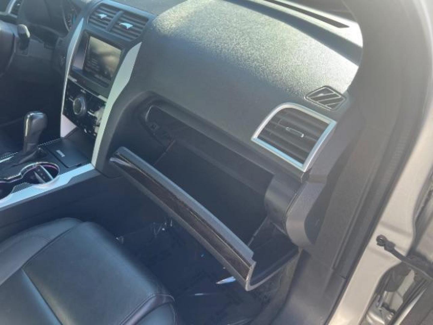 2014 Ingot Silver Metallic /Charcoal Black w/Pecan Inserts Ford Explorer Limited (1FM5K8F84EG) with an 3.5L V-6 DOHC engine, Automatic transmission, located at 940 North Main Street, Cedar City, UT, 84720, (435) 628-0023, 37.692936, -113.061897 - Photo#33