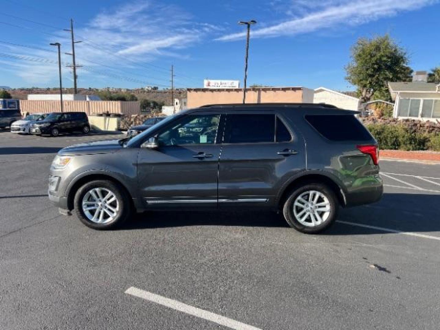 2017 Smoked Quartz Metallic Tinted Clearcoat /Ebony Black Ford Explorer XLT (1FM5K7D85HG) with an EcoBoost 2.3L I-4 gasoline direct injection engine, Automatic transmission, located at 1865 East Red Hills Pkwy, St. George, 84770, (435) 628-0023, 37.120850, -113.543640 - We specialize in helping ALL people get the best financing available. No matter your credit score, good, bad or none we can get you an amazing rate. Had a bankruptcy, divorce, or repossessions? We give you the green light to get your credit back on the road. Low down and affordable payments that fit - Photo#3