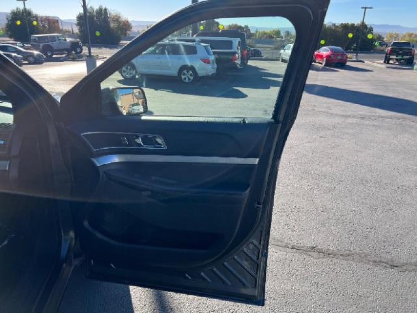 2017 Smoked Quartz Metallic Tinted Clearcoat /Ebony Black Ford Explorer XLT (1FM5K7D85HG) with an EcoBoost 2.3L I-4 gasoline direct injection engine, Automatic transmission, located at 1865 East Red Hills Pkwy, St. George, 84770, (435) 628-0023, 37.120850, -113.543640 - We specialize in helping ALL people get the best financing available. No matter your credit score, good, bad or none we can get you an amazing rate. Had a bankruptcy, divorce, or repossessions? We give you the green light to get your credit back on the road. Low down and affordable payments that fit - Photo#30