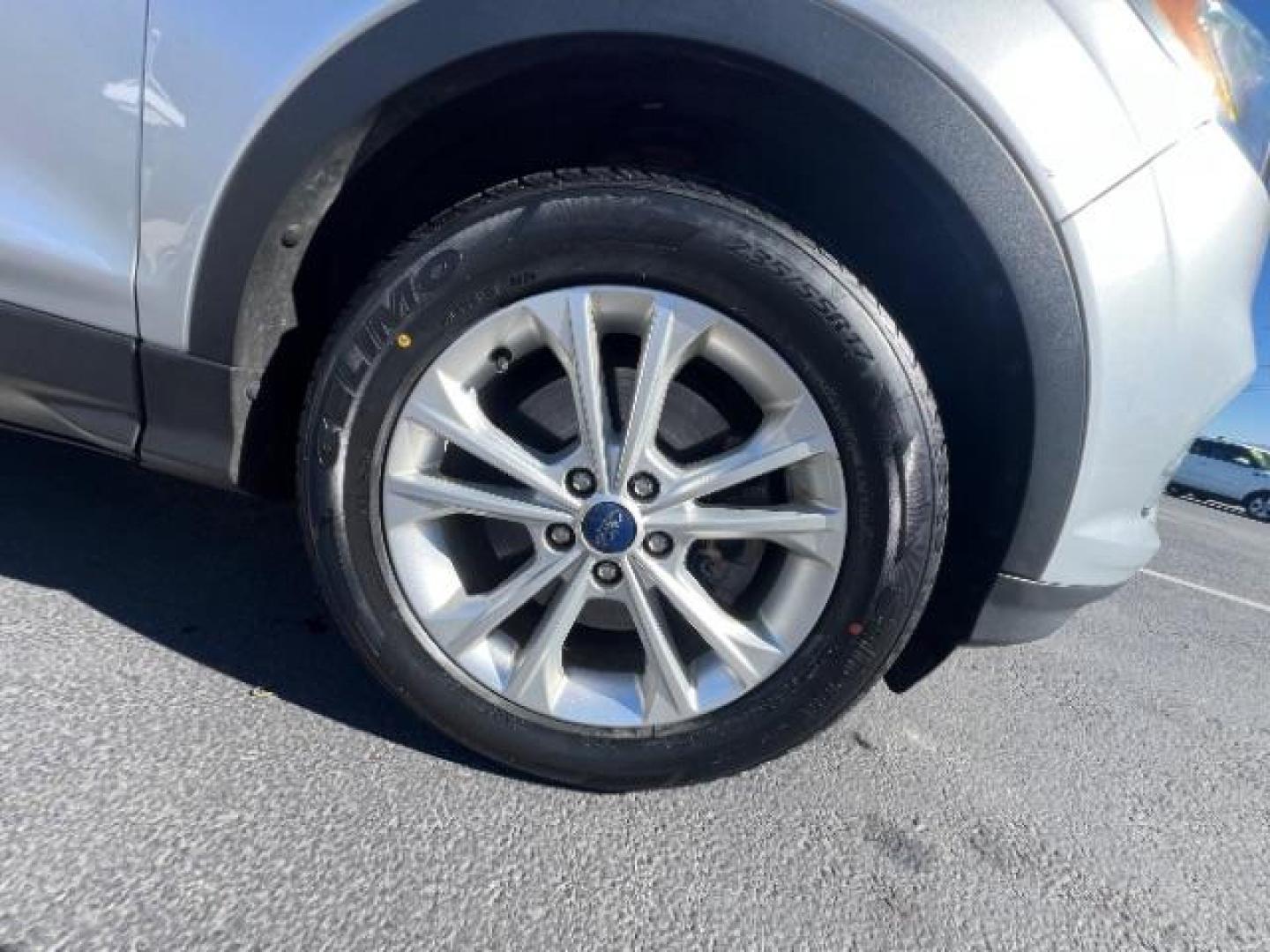 2017 Ingot Silver Metallic /Medium Light Stone Ford Escape SE (1FMCU9G96HU) with an EcoBoost 1.5L I-4 gasoline direct injection engine, Automatic transmission, located at 940 North Main Street, Cedar City, UT, 84720, (435) 628-0023, 37.692936, -113.061897 - Photo#8