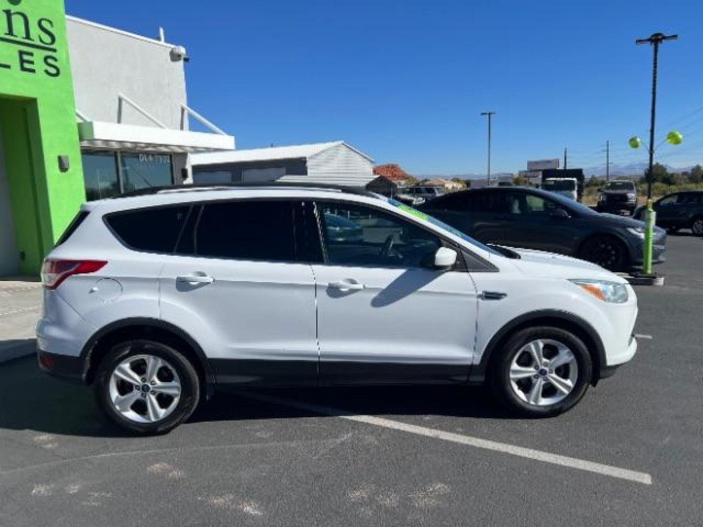 2016 Oxford White /Charcoal Black Ford Escape SE (1FMCU0GXXGU) , Automatic transmission, located at 1865 East Red Hills Pkwy, St. George, 84770, (435) 628-0023, 37.120850, -113.543640 - Photo#7