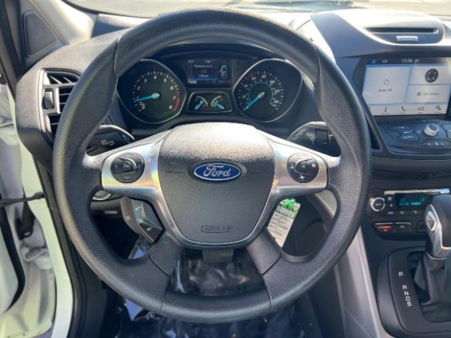 2016 Oxford White /Charcoal Black Ford Escape SE (1FMCU0GXXGU) , Automatic transmission, located at 1865 East Red Hills Pkwy, St. George, 84770, (435) 628-0023, 37.120850, -113.543640 - Photo#15