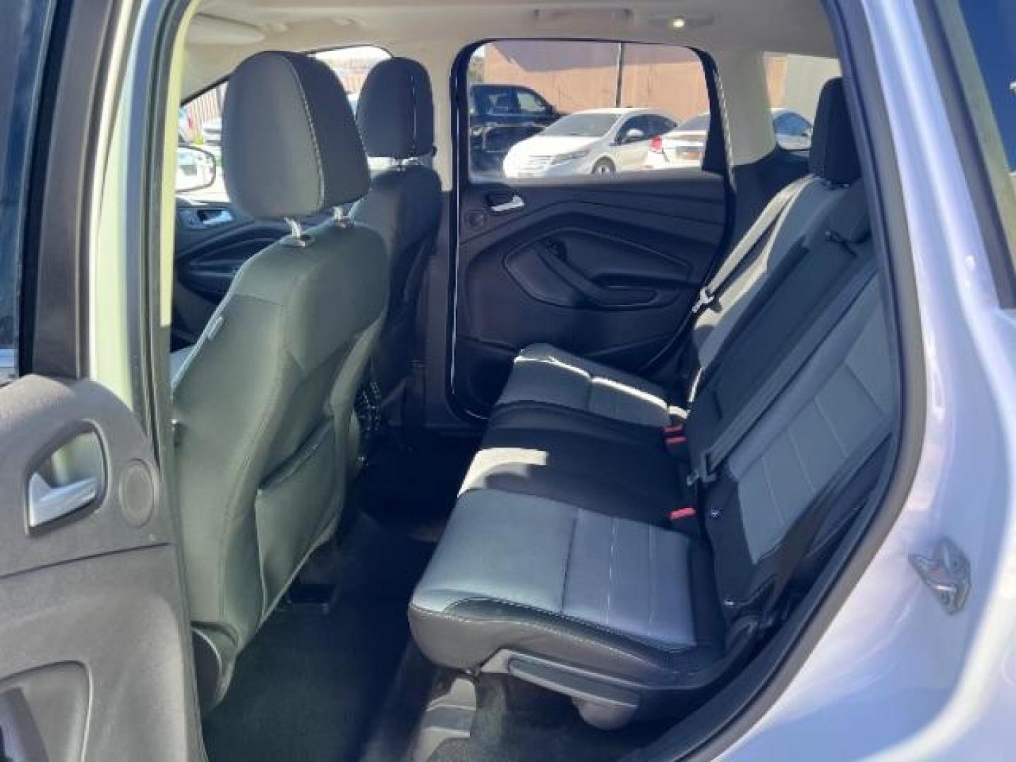 2016 Oxford White /Charcoal Black Ford Escape SE (1FMCU0GXXGU) , Automatic transmission, located at 1865 East Red Hills Pkwy, St. George, 84770, (435) 628-0023, 37.120850, -113.543640 - Photo#20