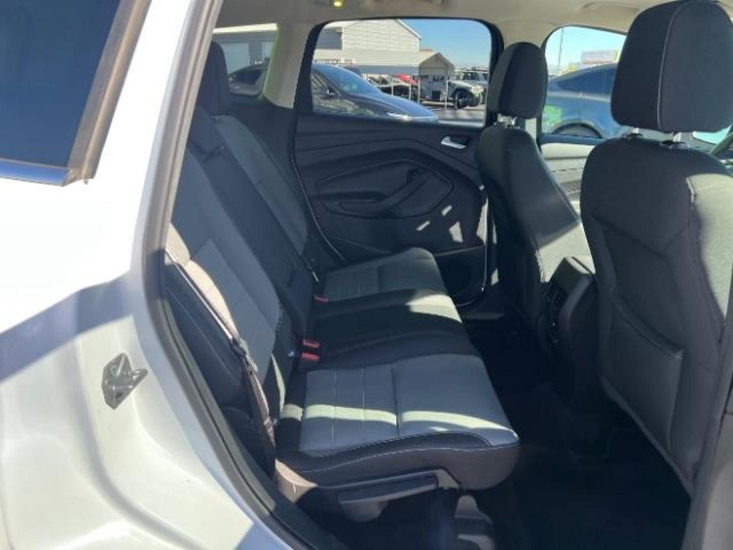 2016 Oxford White /Charcoal Black Ford Escape SE (1FMCU0GXXGU) , Automatic transmission, located at 1865 East Red Hills Pkwy, St. George, 84770, (435) 628-0023, 37.120850, -113.543640 - Photo#25