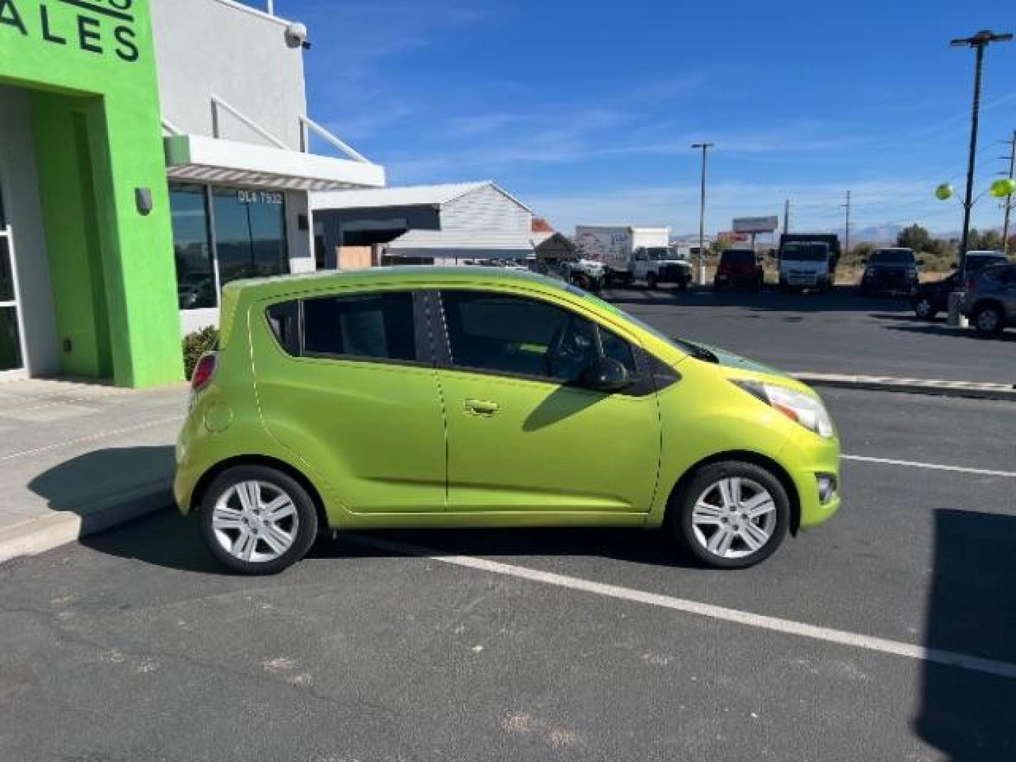 2014 Lime /Green w/Green Trim Chevrolet Spark 1LT Auto (KL8CD6S94EC) with an Ecotec 1.2L I-4 DOHC engine, Automatic transmission, located at 1865 East Red Hills Pkwy, St. George, 84770, (435) 628-0023, 37.120850, -113.543640 - We specialize in helping ALL people get the best financing available. No matter your credit score, good, bad or none we can get you an amazing rate. Had a bankruptcy, divorce, or repossessions? We give you the green light to get your credit back on the road. Low down and affordable payments that fit - Photo#7