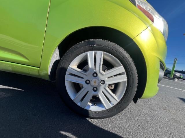 2014 Lime /Green w/Green Trim Chevrolet Spark 1LT Auto (KL8CD6S94EC) with an Ecotec 1.2L I-4 DOHC engine, Automatic transmission, located at 1865 East Red Hills Pkwy, St. George, 84770, (435) 628-0023, 37.120850, -113.543640 - Photo#9