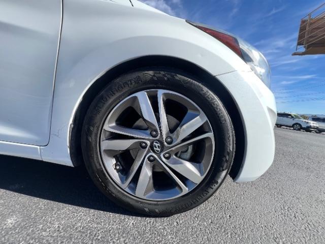 2016 Quartz White Pearl /Black Hyundai Elantra Limited (5NPDH4AE3GH) with an Nu 1.8L I-4 DOHC engine, Automatic transmission, located at 1865 East Red Hills Pkwy, St. George, 84770, (435) 628-0023, 37.120850, -113.543640 - We specialize in helping ALL people get the best financing available. No matter your credit score, good, bad or none we can get you an amazing rate. Had a bankruptcy, divorce, or repossessions? We give you the green light to get your credit back on the road. Low down and affordable payments that fit - Photo#9