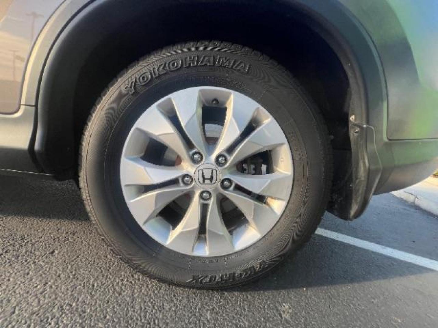 2014 Polished Metal Metallic /Black Honda CR-V EX-L (2HKRM4H7XEH) with an 2.4L I-4 DOHC engine, Automatic transmission, located at 1865 East Red Hills Pkwy, St. George, 84770, (435) 628-0023, 37.120850, -113.543640 - We specialize in helping ALL people get the best financing available. No matter your credit score, good, bad or none we can get you an amazing rate. Had a bankruptcy, divorce, or repossessions? We give you the green light to get your credit back on the road. Low down and affordable payments that fit - Photo#8