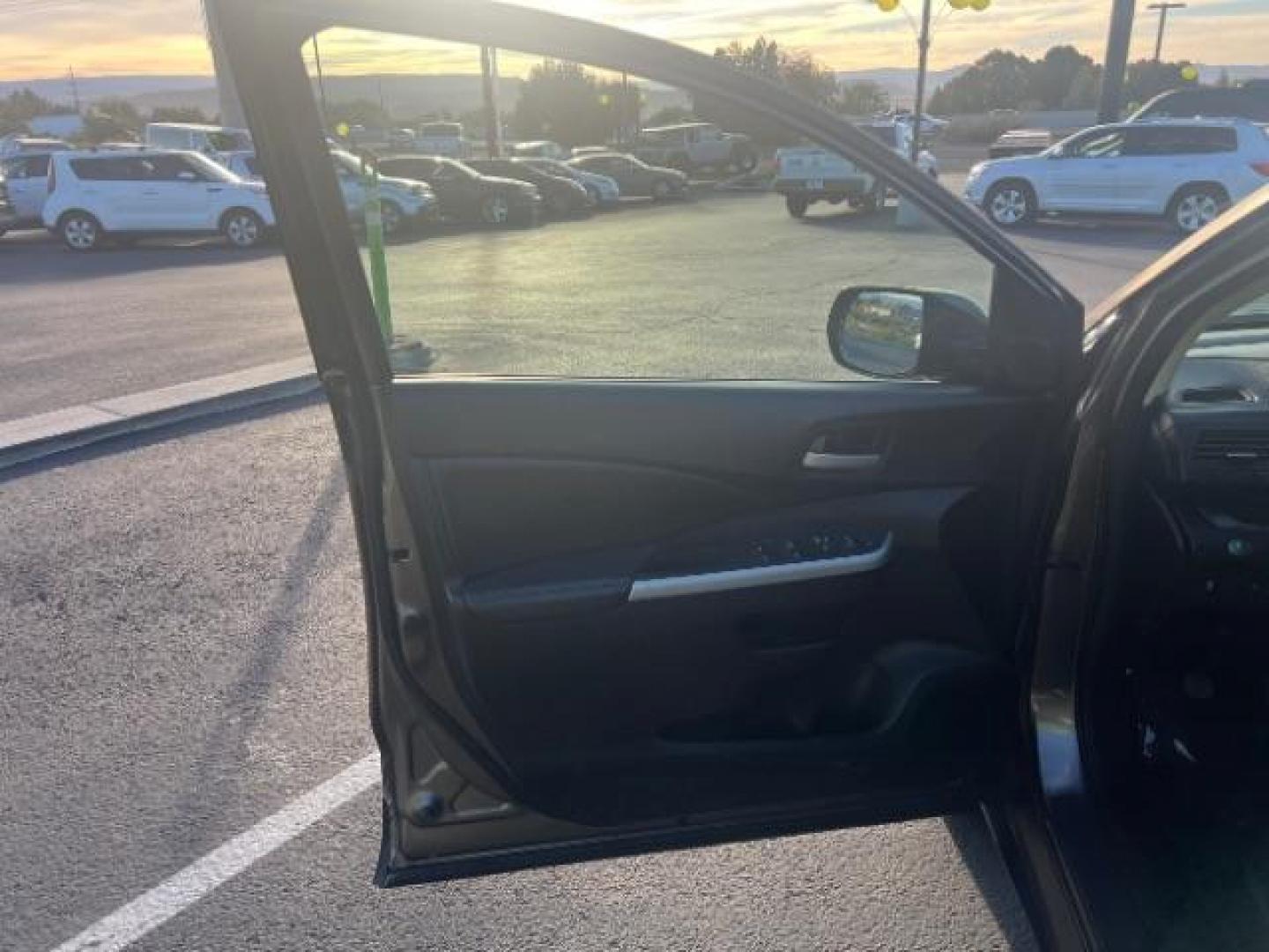 2014 Polished Metal Metallic /Black Honda CR-V EX-L (2HKRM4H7XEH) with an 2.4L I-4 DOHC engine, Automatic transmission, located at 1865 East Red Hills Pkwy, St. George, 84770, (435) 628-0023, 37.120850, -113.543640 - We specialize in helping ALL people get the best financing available. No matter your credit score, good, bad or none we can get you an amazing rate. Had a bankruptcy, divorce, or repossessions? We give you the green light to get your credit back on the road. Low down and affordable payments that fit - Photo#12