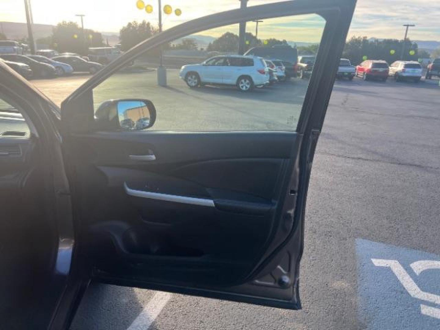 2014 Polished Metal Metallic /Black Honda CR-V EX-L (2HKRM4H7XEH) with an 2.4L I-4 DOHC engine, Automatic transmission, located at 1865 East Red Hills Pkwy, St. George, 84770, (435) 628-0023, 37.120850, -113.543640 - We specialize in helping ALL people get the best financing available. No matter your credit score, good, bad or none we can get you an amazing rate. Had a bankruptcy, divorce, or repossessions? We give you the green light to get your credit back on the road. Low down and affordable payments that fit - Photo#27