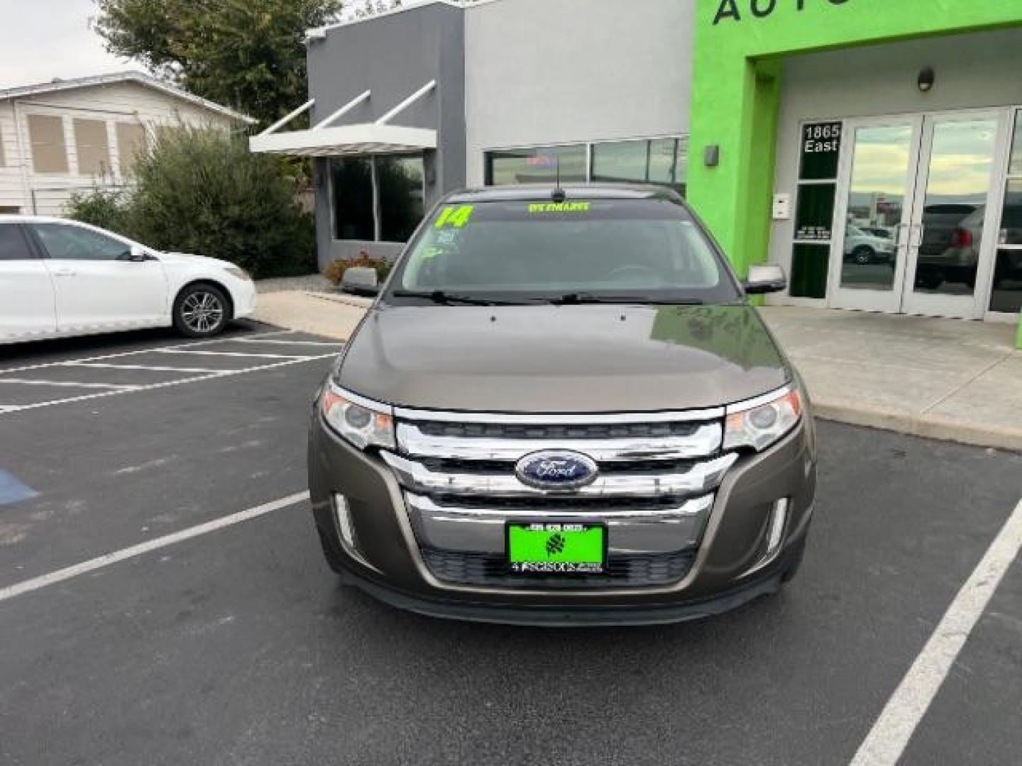 2014 Mineral Gray Metallic /Charcoal Black Ford Edge SEL (2FMDK3JC8EB) with an 3.5L V-6 DOHC engine, Automatic transmission, located at 1865 East Red Hills Pkwy, St. George, 84770, (435) 628-0023, 37.120850, -113.543640 - We specialize in helping ALL people get the best financing available. No matter your credit score, good, bad or none we can get you an amazing rate. Had a bankruptcy, divorce, or repossessions? We give you the green light to get your credit back on the road. Low down and affordable payments that fit - Photo#1