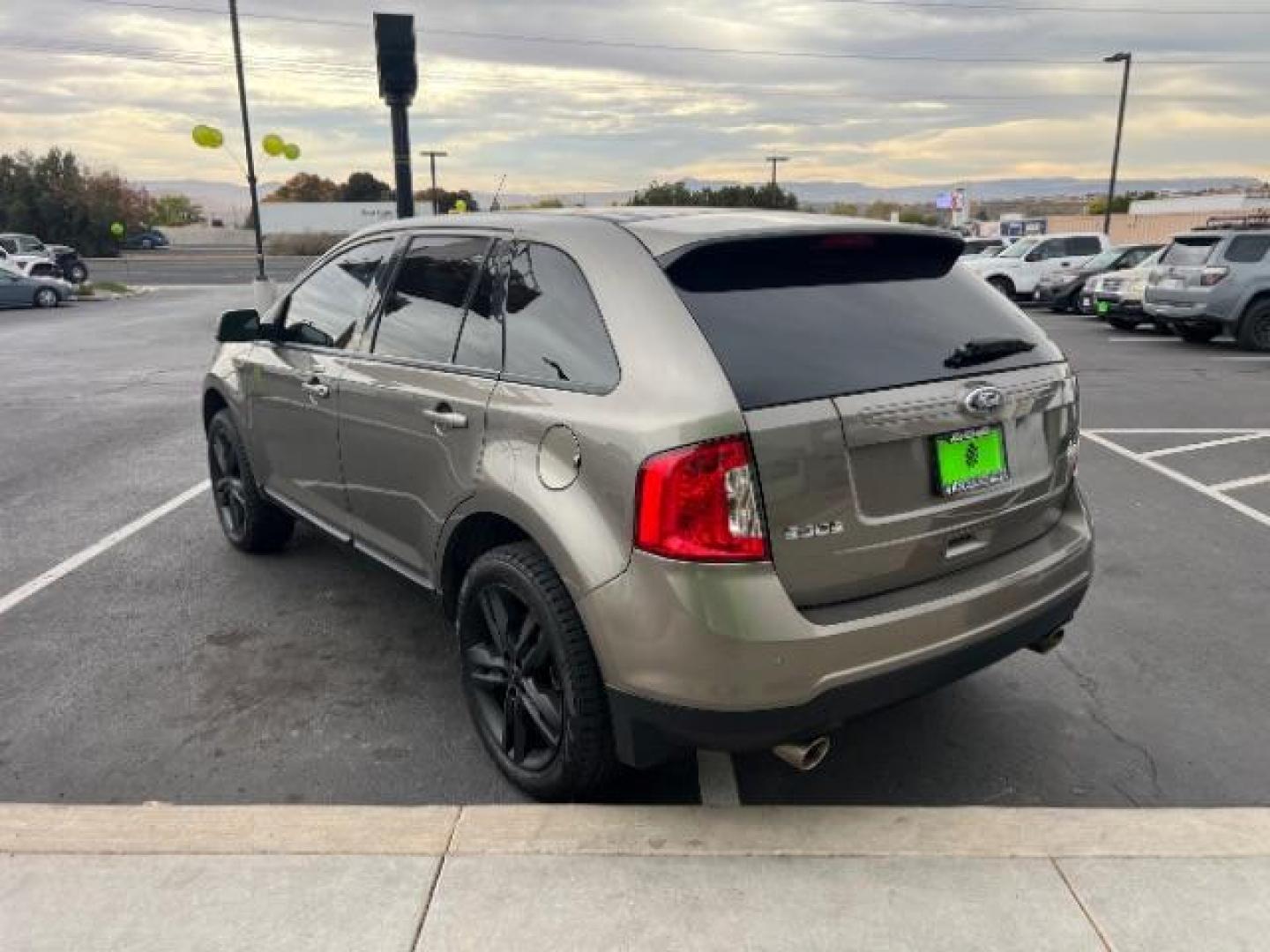 2014 Mineral Gray Metallic /Charcoal Black Ford Edge SEL (2FMDK3JC8EB) with an 3.5L V-6 DOHC engine, Automatic transmission, located at 1865 East Red Hills Pkwy, St. George, 84770, (435) 628-0023, 37.120850, -113.543640 - We specialize in helping ALL people get the best financing available. No matter your credit score, good, bad or none we can get you an amazing rate. Had a bankruptcy, divorce, or repossessions? We give you the green light to get your credit back on the road. Low down and affordable payments that fit - Photo#2