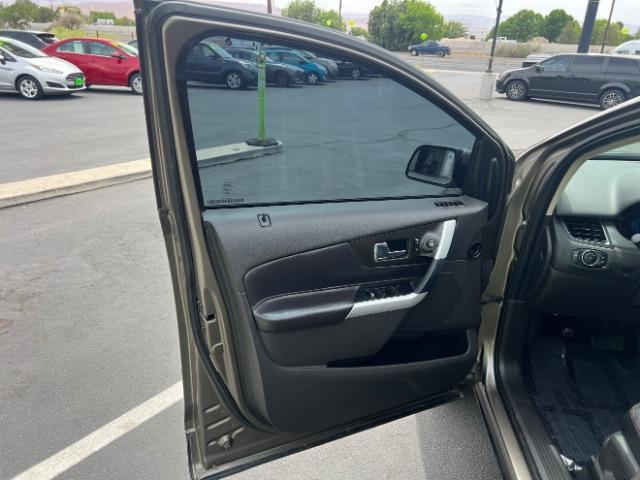 2014 Mineral Gray Metallic /Charcoal Black Ford Edge SEL (2FMDK3JC8EB) with an 3.5L V-6 DOHC engine, Automatic transmission, located at 1865 East Red Hills Pkwy, St. George, 84770, (435) 628-0023, 37.120850, -113.543640 - We specialize in helping ALL people get the best financing available. No matter your credit score, good, bad or none we can get you an amazing rate. Had a bankruptcy, divorce, or repossessions? We give you the green light to get your credit back on the road. Low down and affordable payments that fit - Photo#12