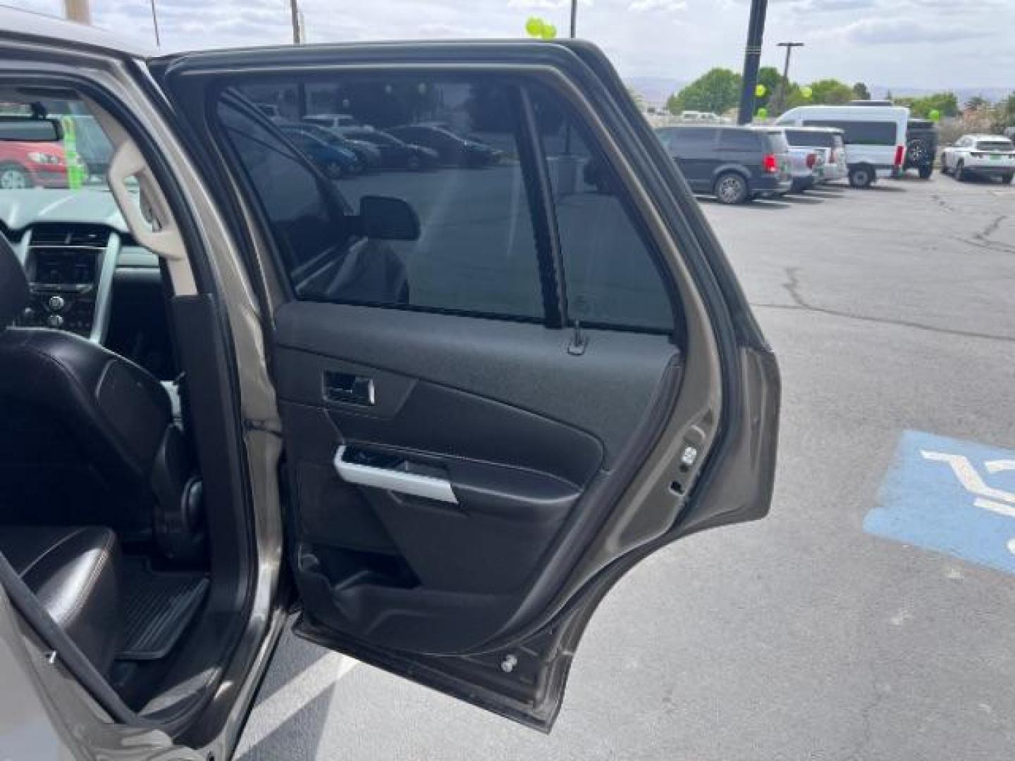 2014 Mineral Gray Metallic /Charcoal Black Ford Edge SEL (2FMDK3JC8EB) with an 3.5L V-6 DOHC engine, Automatic transmission, located at 1865 East Red Hills Pkwy, St. George, 84770, (435) 628-0023, 37.120850, -113.543640 - We specialize in helping ALL people get the best financing available. No matter your credit score, good, bad or none we can get you an amazing rate. Had a bankruptcy, divorce, or repossessions? We give you the green light to get your credit back on the road. Low down and affordable payments that fit - Photo#25