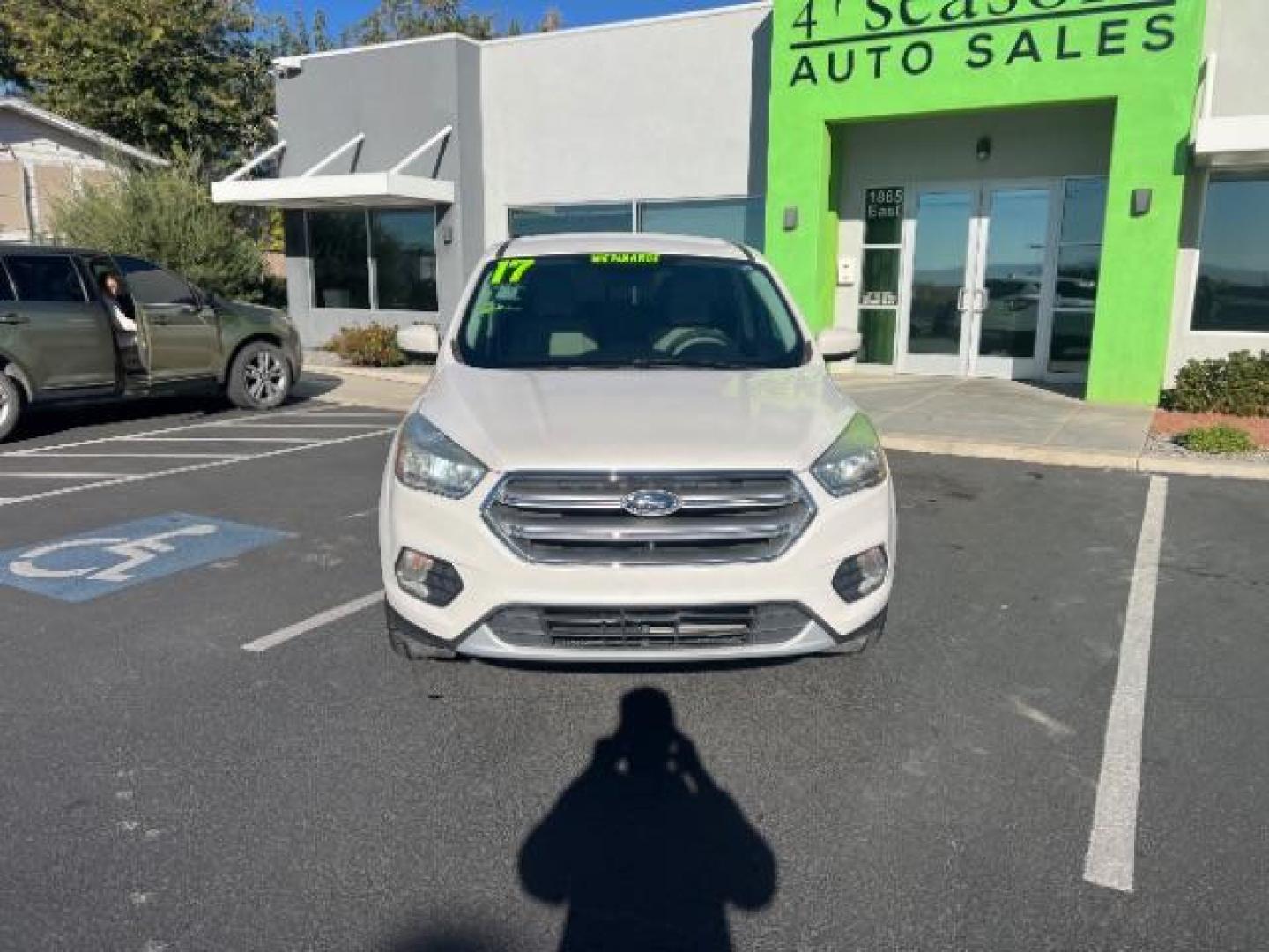 2017 Oxford White /Medium Light Stone Ford Escape SE (1FMCU0G91HU) with an EcoBoost 1.5L I-4 gasoline direct injection engine, Automatic transmission, located at 1865 East Red Hills Pkwy, St. George, 84770, (435) 628-0023, 37.120850, -113.543640 - We specialize in helping ALL people get the best financing available. No matter your credit score, good, bad or none we can get you an amazing rate. Had a bankruptcy, divorce, or repossessions? We give you the green light to get your credit back on the road. Low down and affordable payments that fit - Photo#1
