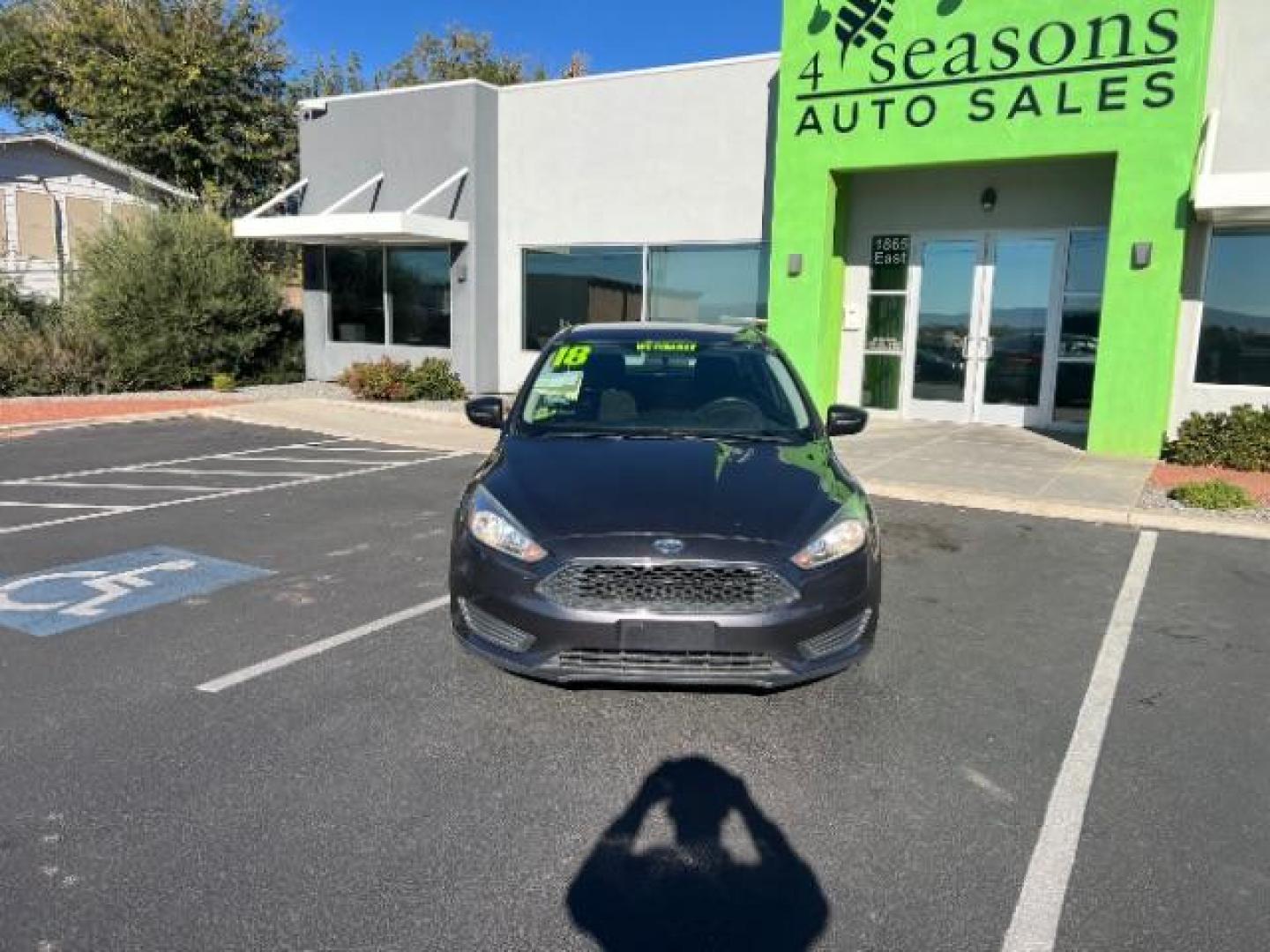 2018 Magnetic Metallic /Charcoal Black Ford Focus SE (1FADP3F28JL) with an 2L I-4 gasoline direct injection engine, Automatic transmission, located at 1865 East Red Hills Pkwy, St. George, 84770, (435) 628-0023, 37.120850, -113.543640 - We specialize in helping ALL people get the best financing available. No matter your credit score, good, bad or none we can get you an amazing rate. Had a bankruptcy, divorce, or repossessions? We give you the green light to get your credit back on the road. Low down and affordable payments that fit - Photo#1