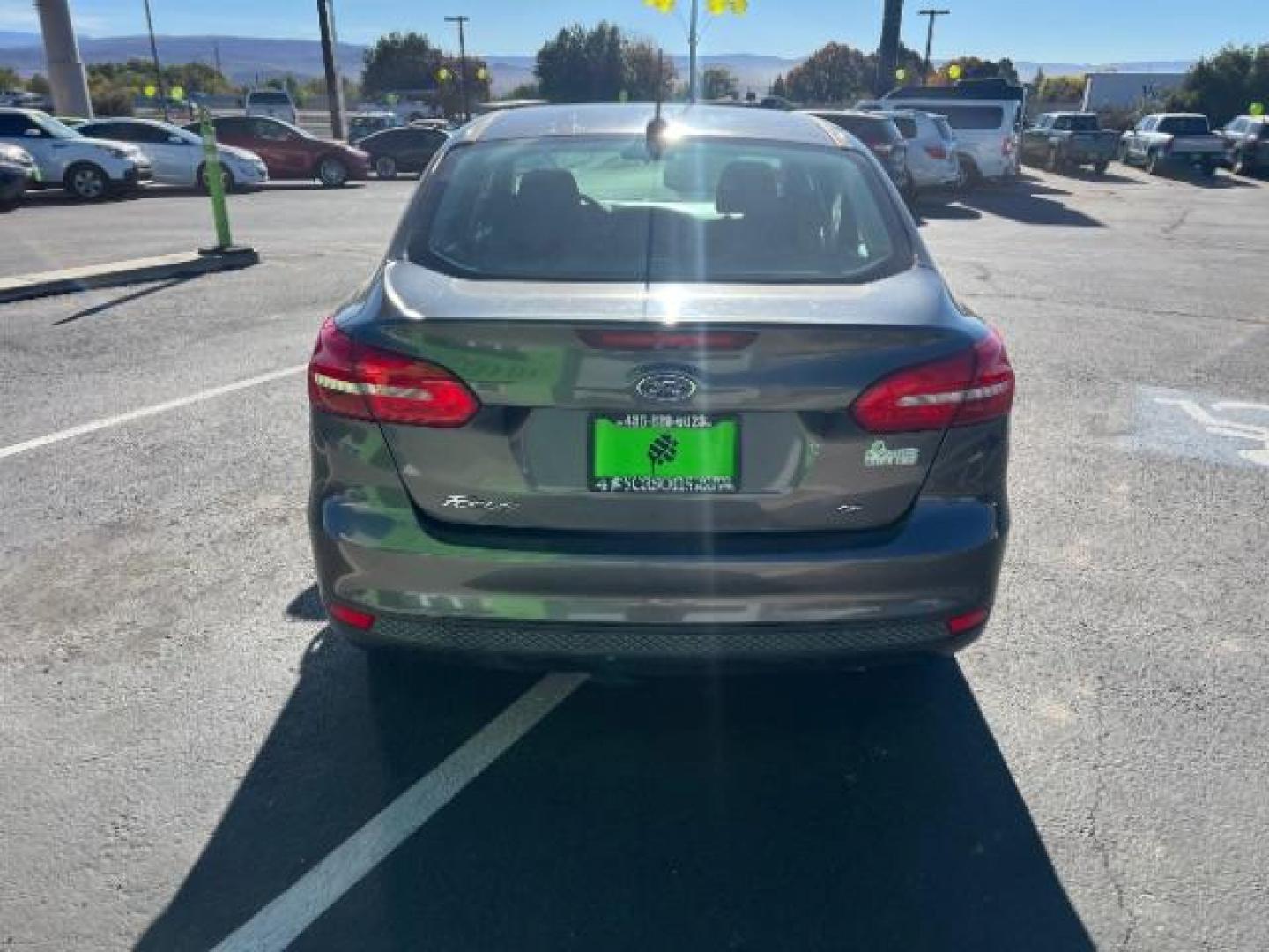 2018 Magnetic Metallic /Charcoal Black Ford Focus SE (1FADP3F28JL) with an 2L I-4 gasoline direct injection engine, Automatic transmission, located at 1865 East Red Hills Pkwy, St. George, 84770, (435) 628-0023, 37.120850, -113.543640 - We specialize in helping ALL people get the best financing available. No matter your credit score, good, bad or none we can get you an amazing rate. Had a bankruptcy, divorce, or repossessions? We give you the green light to get your credit back on the road. Low down and affordable payments that fit - Photo#5