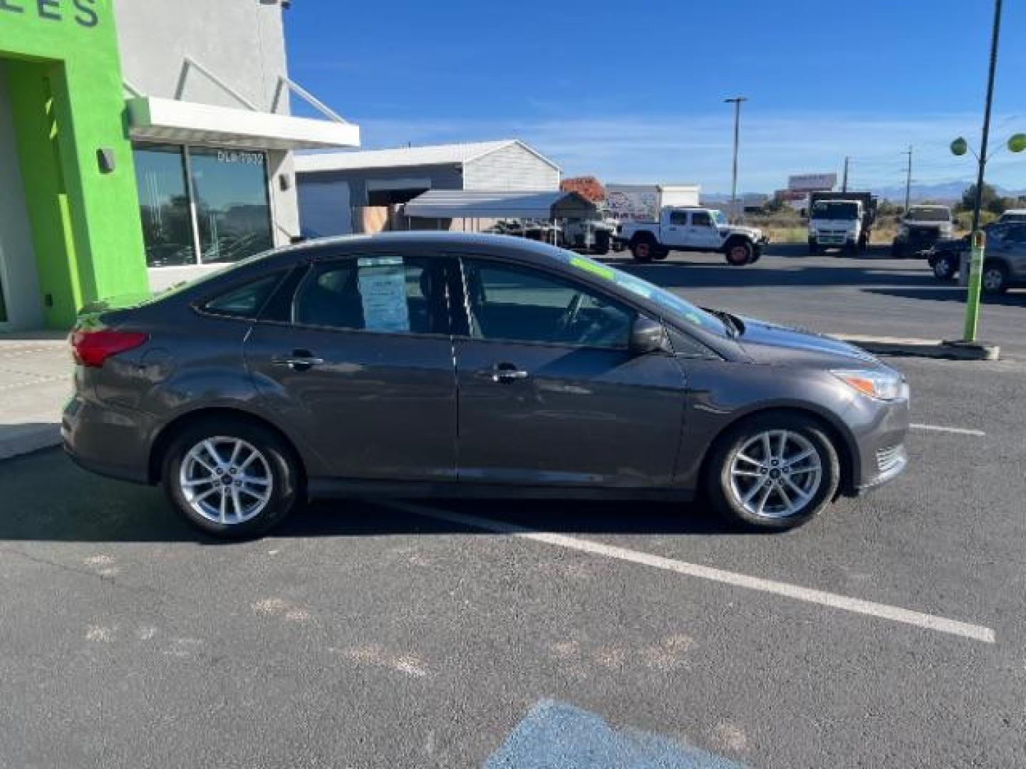 2018 Magnetic Metallic /Charcoal Black Ford Focus SE (1FADP3F28JL) with an 2L I-4 gasoline direct injection engine, Automatic transmission, located at 1865 East Red Hills Pkwy, St. George, 84770, (435) 628-0023, 37.120850, -113.543640 - We specialize in helping ALL people get the best financing available. No matter your credit score, good, bad or none we can get you an amazing rate. Had a bankruptcy, divorce, or repossessions? We give you the green light to get your credit back on the road. Low down and affordable payments that fit - Photo#7