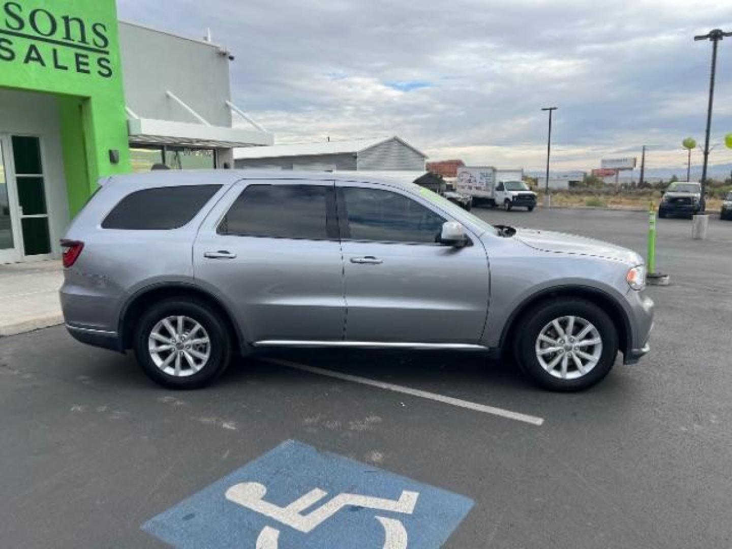 2017 Billet Metallic Clearcoat /Black Dodge Durango SXT RWD (1C4RDHAG9HC) with an Pentastar 3.6L V-6 DOHC engine, Automatic transmission, located at 1865 East Red Hills Pkwy, St. George, 84770, (435) 628-0023, 37.120850, -113.543640 - We specialize in helping ALL people get the best financing available. No matter your credit score, good, bad or none we can get you an amazing rate. Had a bankruptcy, divorce, or repossessions? We give you the green light to get your credit back on the road. Low down and affordable payments that fit - Photo#7