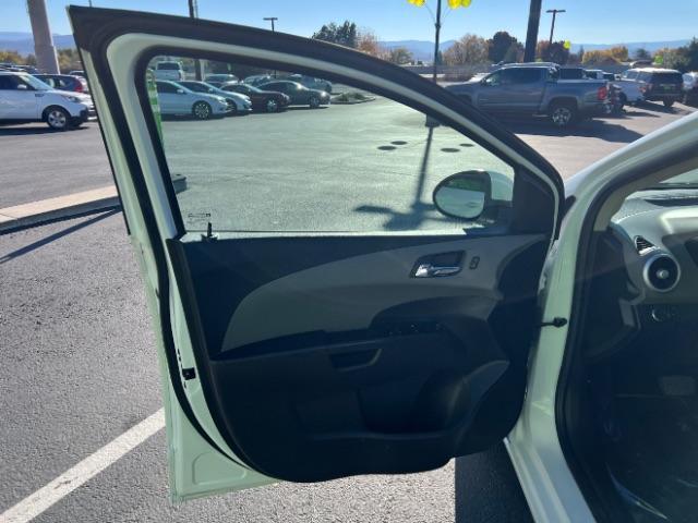 2017 Summit White /Jet Black/Dark Titanium Chevrolet Sonic LT Auto (1G1JD5SHXH4) with an ECOTEC 1.8L I-4 DOHC engine, Automatic transmission, located at 1865 East Red Hills Pkwy, St. George, 84770, (435) 628-0023, 37.120850, -113.543640 - We specialize in helping ALL people get the best financing available. No matter your credit score, good, bad or none we can get you an amazing rate. Had a bankruptcy, divorce, or repossessions? We give you the green light to get your credit back on the road. Low down and affordable payments that fit - Photo#12