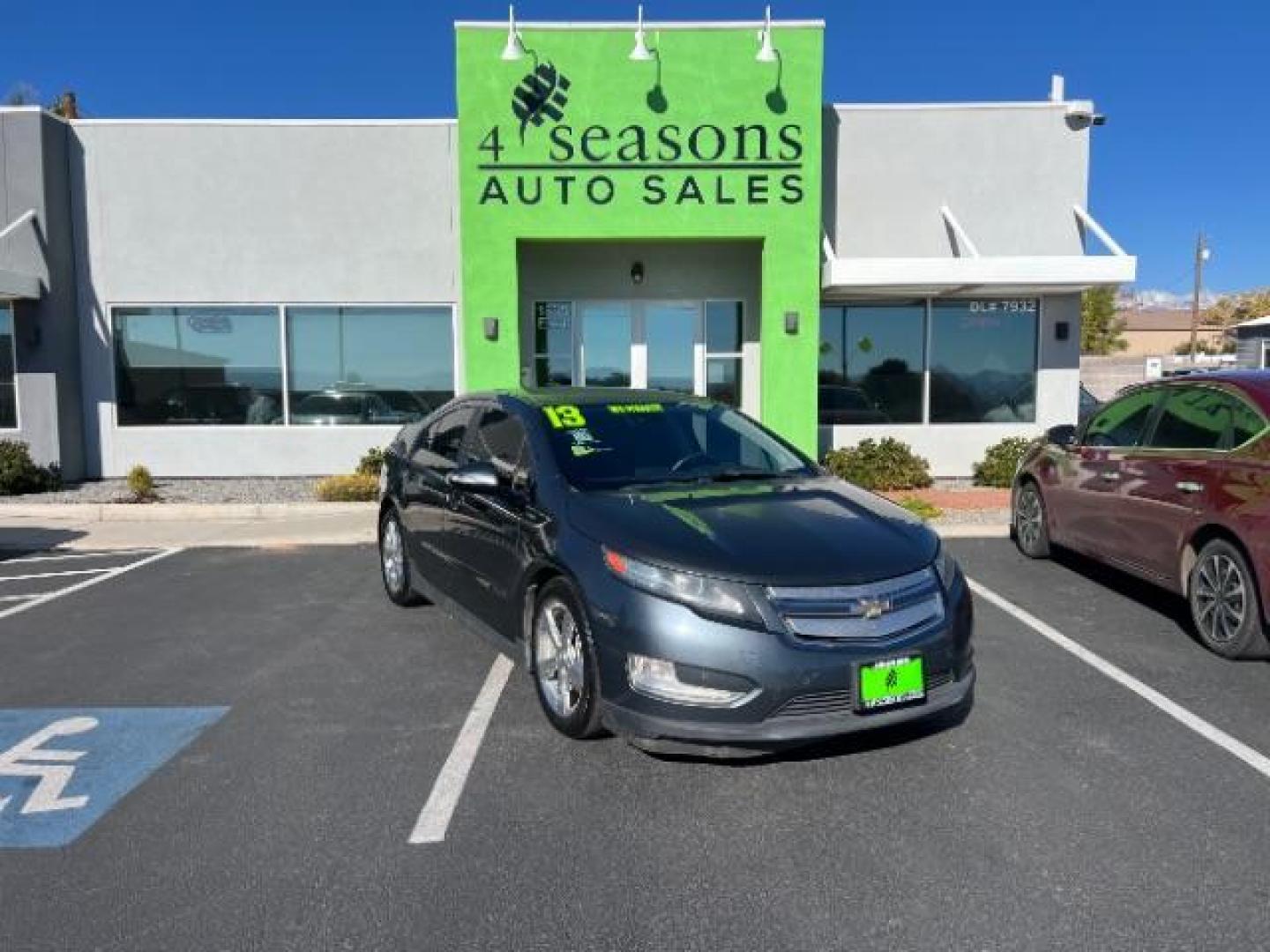 2013 Gray /Black Leather Interior Chevrolet Volt Premium w/ Navigation and LEP (1G1RH6E4XDU) with an Plug-In Hybrid engine, Continuously Variable Transmission transmission, located at 940 North Main Street, Cedar City, UT, 84720, (435) 628-0023, 37.692936, -113.061897 - We specialize in helping ALL people get the best financing available. No matter your credit score, good, bad or none we can get you an amazing rate. Had a bankruptcy, divorce, or repossessions? We give you the green light to get your credit back on the road. Low down and affordable payments that fit - Photo#0