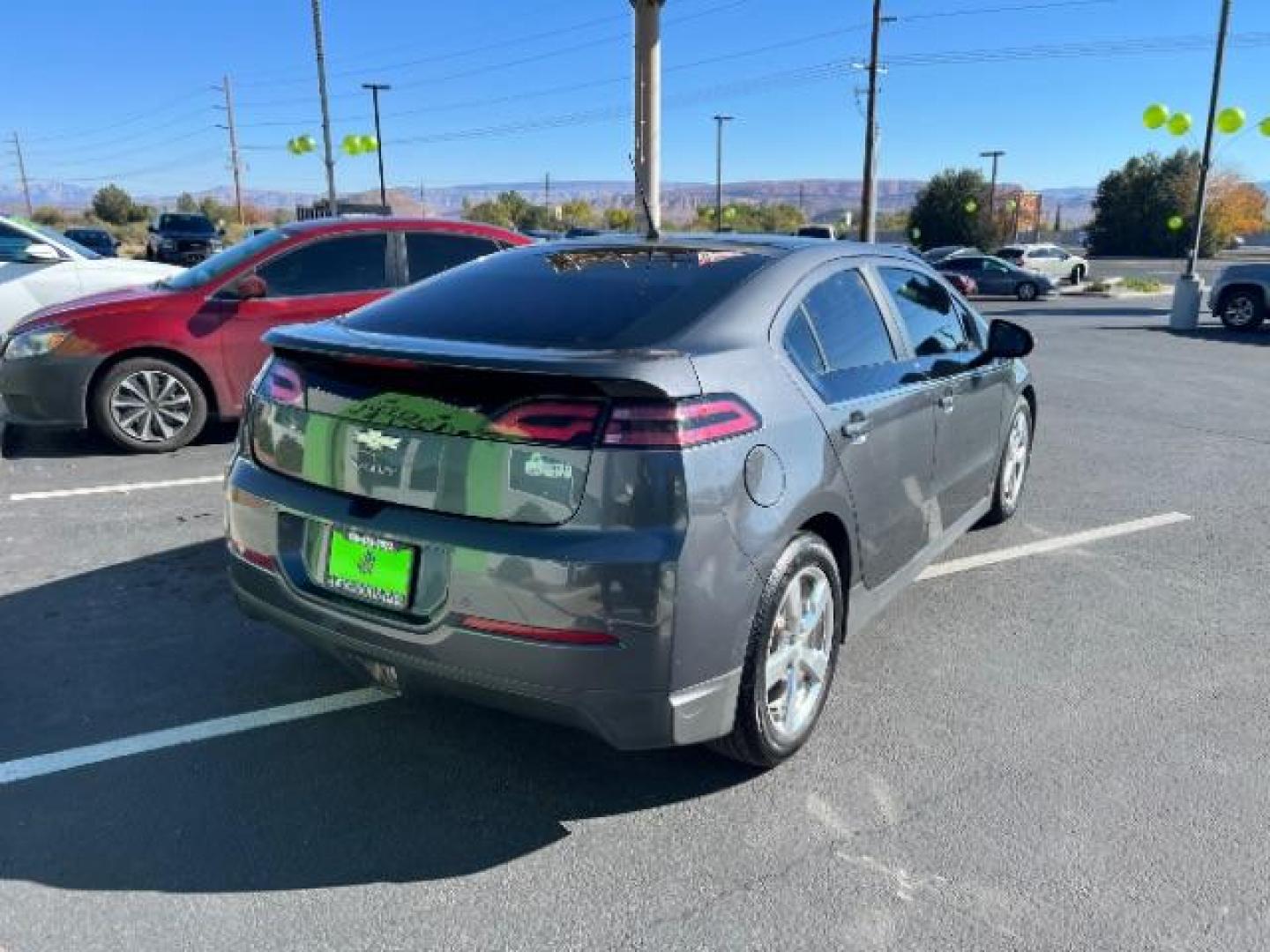 2013 Gray /Black Leather Interior Chevrolet Volt Premium w/ Navigation and LEP (1G1RH6E4XDU) with an Plug-In Hybrid engine, Continuously Variable Transmission transmission, located at 940 North Main Street, Cedar City, UT, 84720, (435) 628-0023, 37.692936, -113.061897 - We specialize in helping ALL people get the best financing available. No matter your credit score, good, bad or none we can get you an amazing rate. Had a bankruptcy, divorce, or repossessions? We give you the green light to get your credit back on the road. Low down and affordable payments that fit - Photo#6