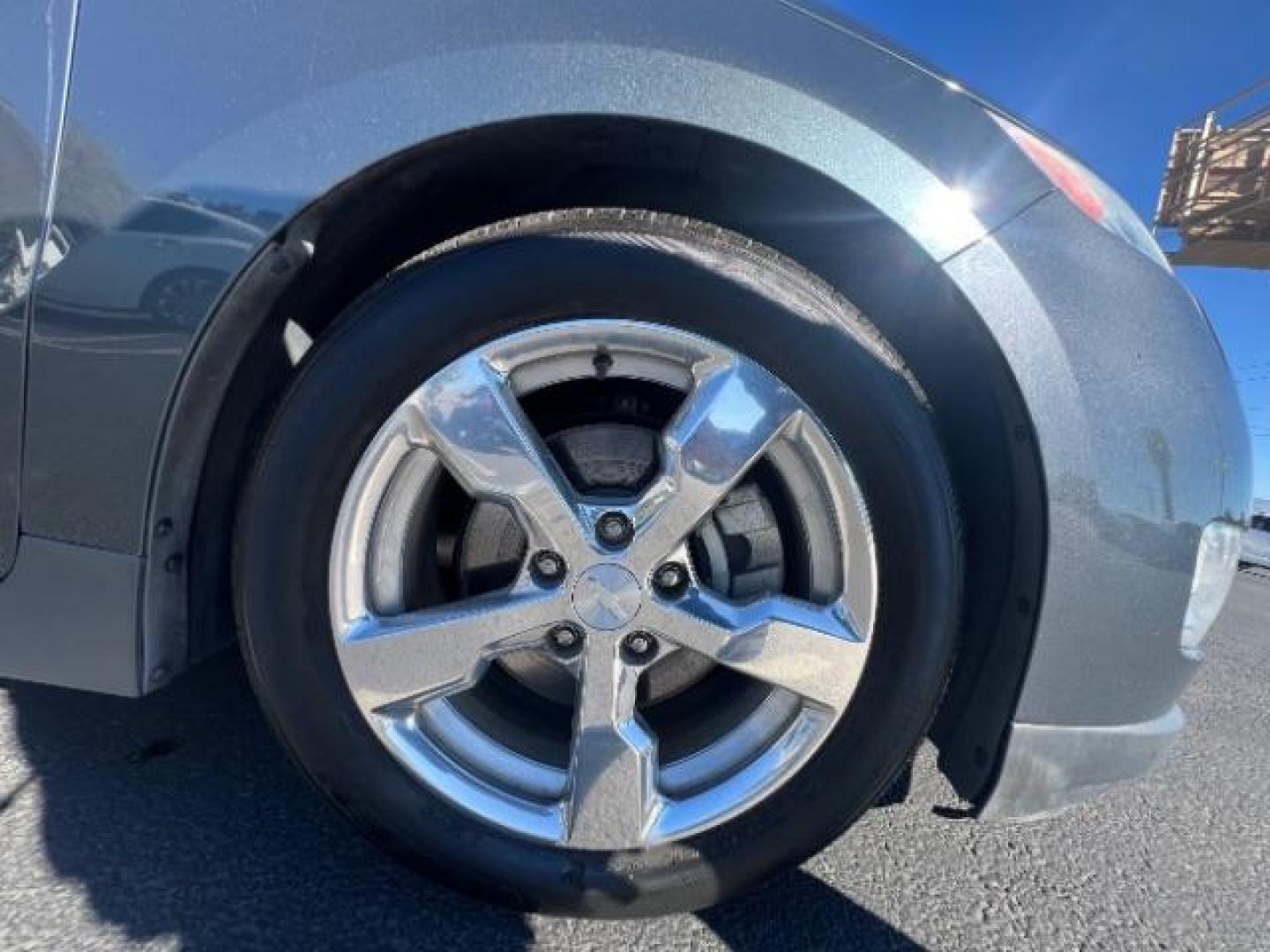 2013 Gray /Black Leather Interior Chevrolet Volt Premium w/ Navigation and LEP (1G1RH6E4XDU) with an Plug-In Hybrid engine, Continuously Variable Transmission transmission, located at 940 North Main Street, Cedar City, UT, 84720, (435) 628-0023, 37.692936, -113.061897 - We specialize in helping ALL people get the best financing available. No matter your credit score, good, bad or none we can get you an amazing rate. Had a bankruptcy, divorce, or repossessions? We give you the green light to get your credit back on the road. Low down and affordable payments that fit - Photo#10