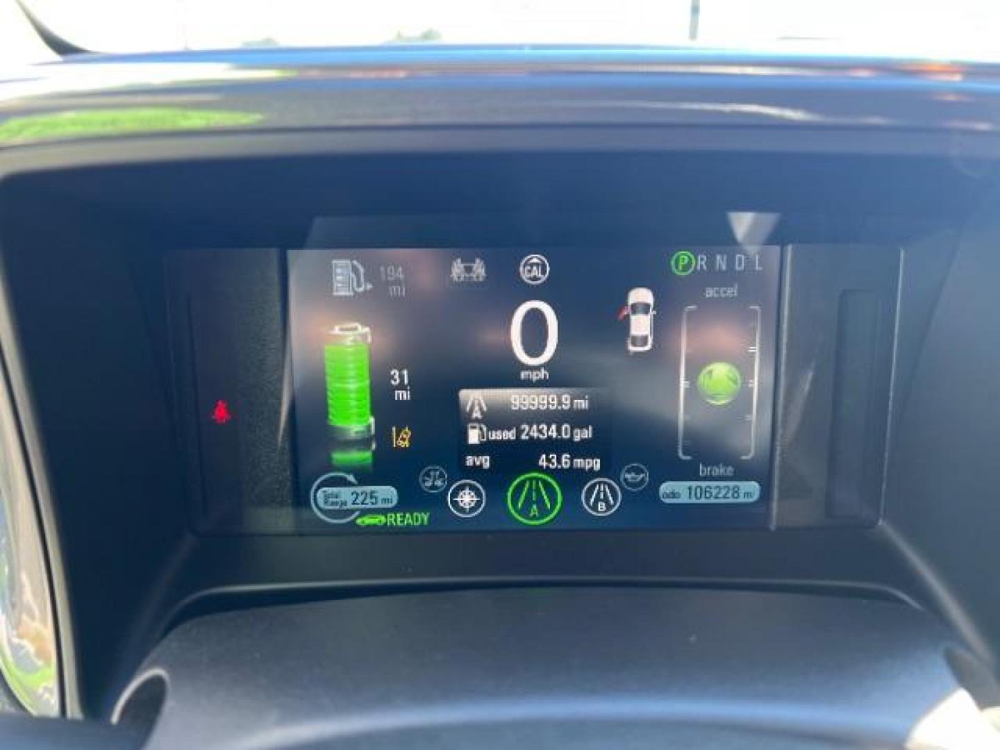 2013 Gray /Black Leather Interior Chevrolet Volt Premium w/ Navigation and LEP (1G1RH6E4XDU) with an Plug-In Hybrid engine, Continuously Variable Transmission transmission, located at 940 North Main Street, Cedar City, UT, 84720, (435) 628-0023, 37.692936, -113.061897 - We specialize in helping ALL people get the best financing available. No matter your credit score, good, bad or none we can get you an amazing rate. Had a bankruptcy, divorce, or repossessions? We give you the green light to get your credit back on the road. Low down and affordable payments that fit - Photo#16