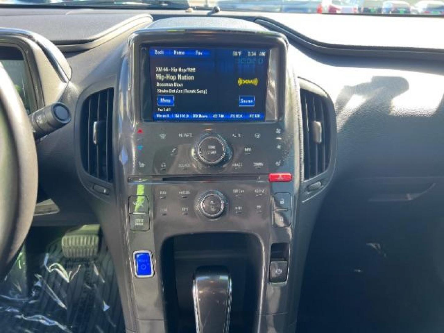 2013 Gray /Black Leather Interior Chevrolet Volt Premium w/ Navigation and LEP (1G1RH6E4XDU) with an Plug-In Hybrid engine, Continuously Variable Transmission transmission, located at 940 North Main Street, Cedar City, UT, 84720, (435) 628-0023, 37.692936, -113.061897 - We specialize in helping ALL people get the best financing available. No matter your credit score, good, bad or none we can get you an amazing rate. Had a bankruptcy, divorce, or repossessions? We give you the green light to get your credit back on the road. Low down and affordable payments that fit - Photo#17