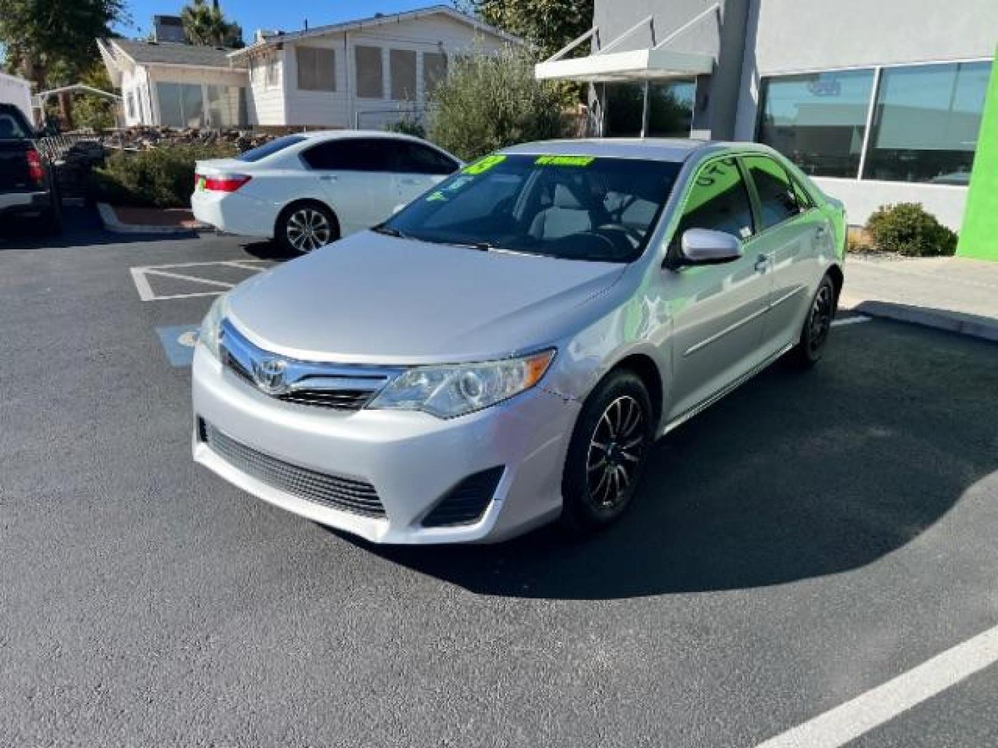 2013 Classic Silver Metallic /Black/Ash 2-Tone Toyota Camry L | LE | SE | XLE (4T4BF1FK2DR) with an 2.5L I-4 DOHC engine, Automatic transmission, located at 1865 East Red Hills Pkwy, St. George, 84770, (435) 628-0023, 37.120850, -113.543640 - We specialize in helping ALL people get the best financing available. No matter your credit score, good, bad or none we can get you an amazing rate. Had a bankruptcy, divorce, or repossessions? We give you the green light to get your credit back on the road. Low down and affordable payments that fit - Photo#2