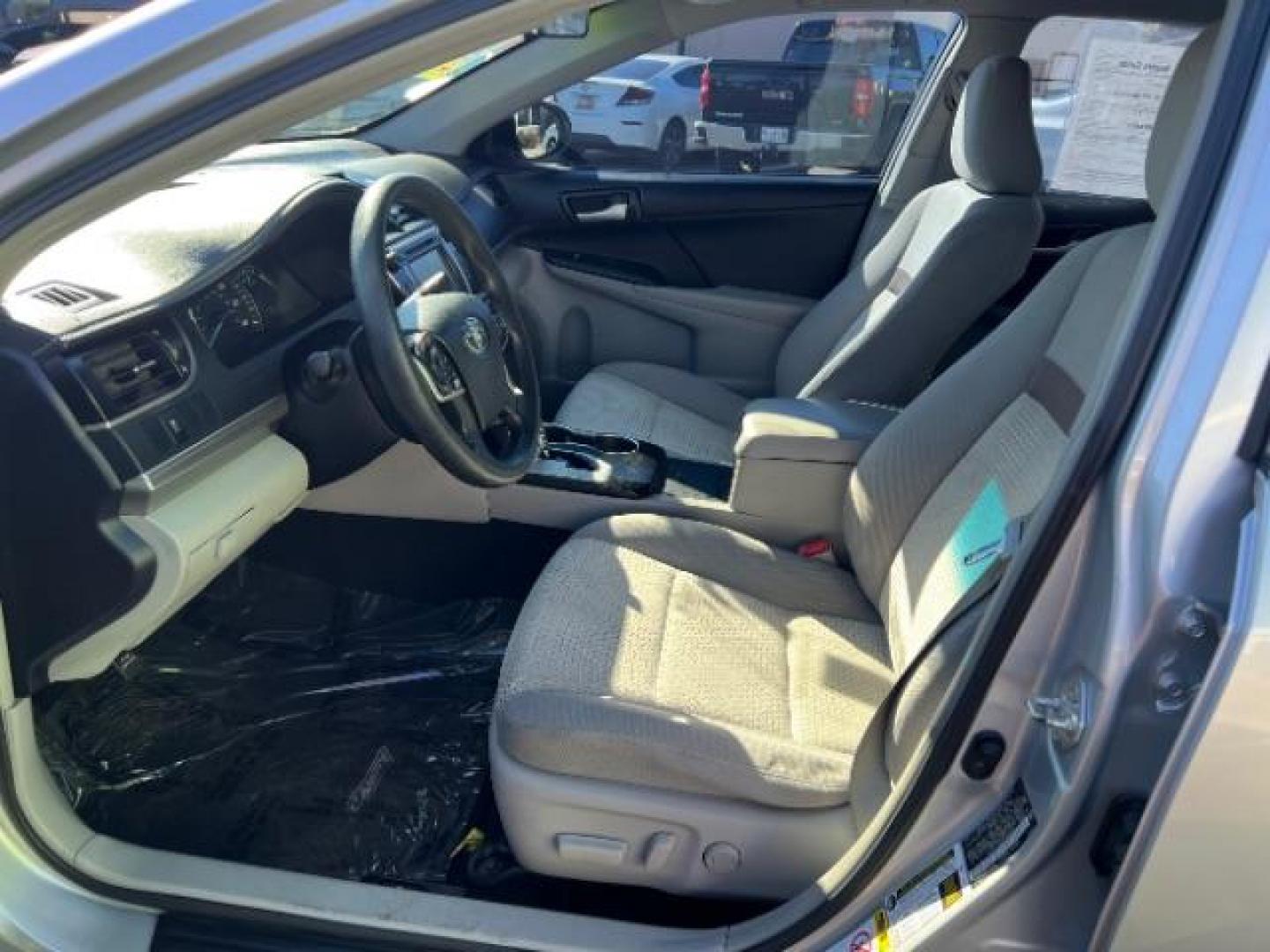 2013 Classic Silver Metallic /Black/Ash 2-Tone Toyota Camry L | LE | SE | XLE (4T4BF1FK2DR) with an 2.5L I-4 DOHC engine, Automatic transmission, located at 1865 East Red Hills Pkwy, St. George, 84770, (435) 628-0023, 37.120850, -113.543640 - We specialize in helping ALL people get the best financing available. No matter your credit score, good, bad or none we can get you an amazing rate. Had a bankruptcy, divorce, or repossessions? We give you the green light to get your credit back on the road. Low down and affordable payments that fit - Photo#14