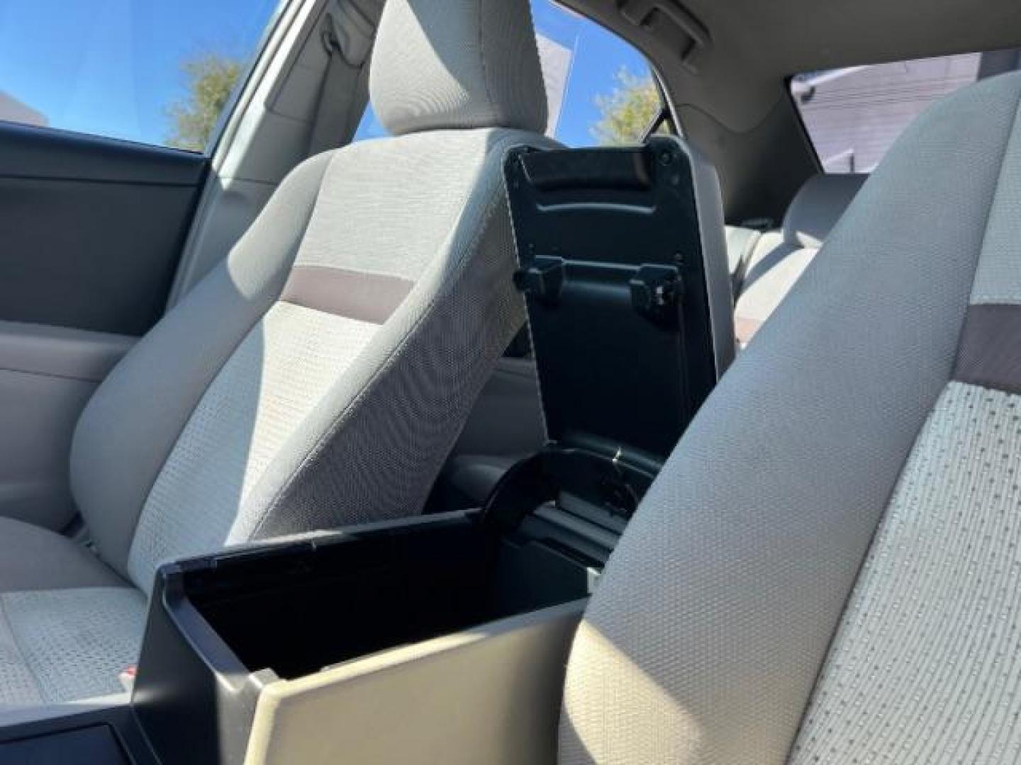 2013 Classic Silver Metallic /Black/Ash 2-Tone Toyota Camry L | LE | SE | XLE (4T4BF1FK2DR) with an 2.5L I-4 DOHC engine, Automatic transmission, located at 1865 East Red Hills Pkwy, St. George, 84770, (435) 628-0023, 37.120850, -113.543640 - We specialize in helping ALL people get the best financing available. No matter your credit score, good, bad or none we can get you an amazing rate. Had a bankruptcy, divorce, or repossessions? We give you the green light to get your credit back on the road. Low down and affordable payments that fit - Photo#19